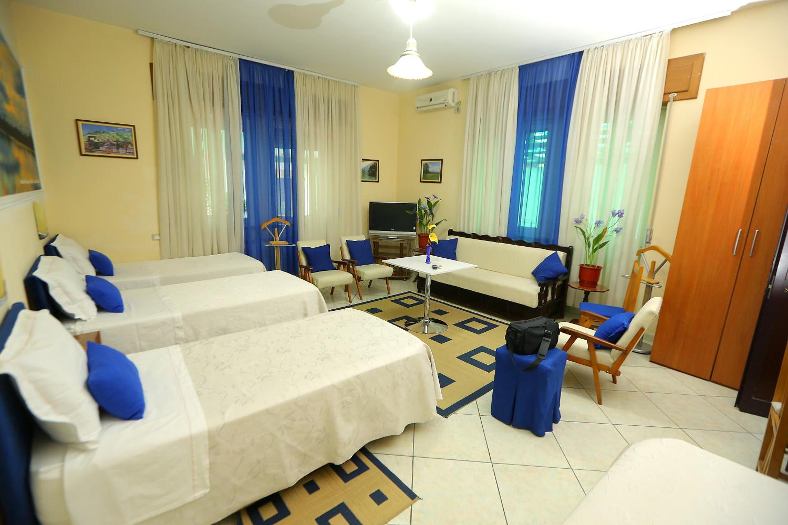 Quadruple Room photo 2
