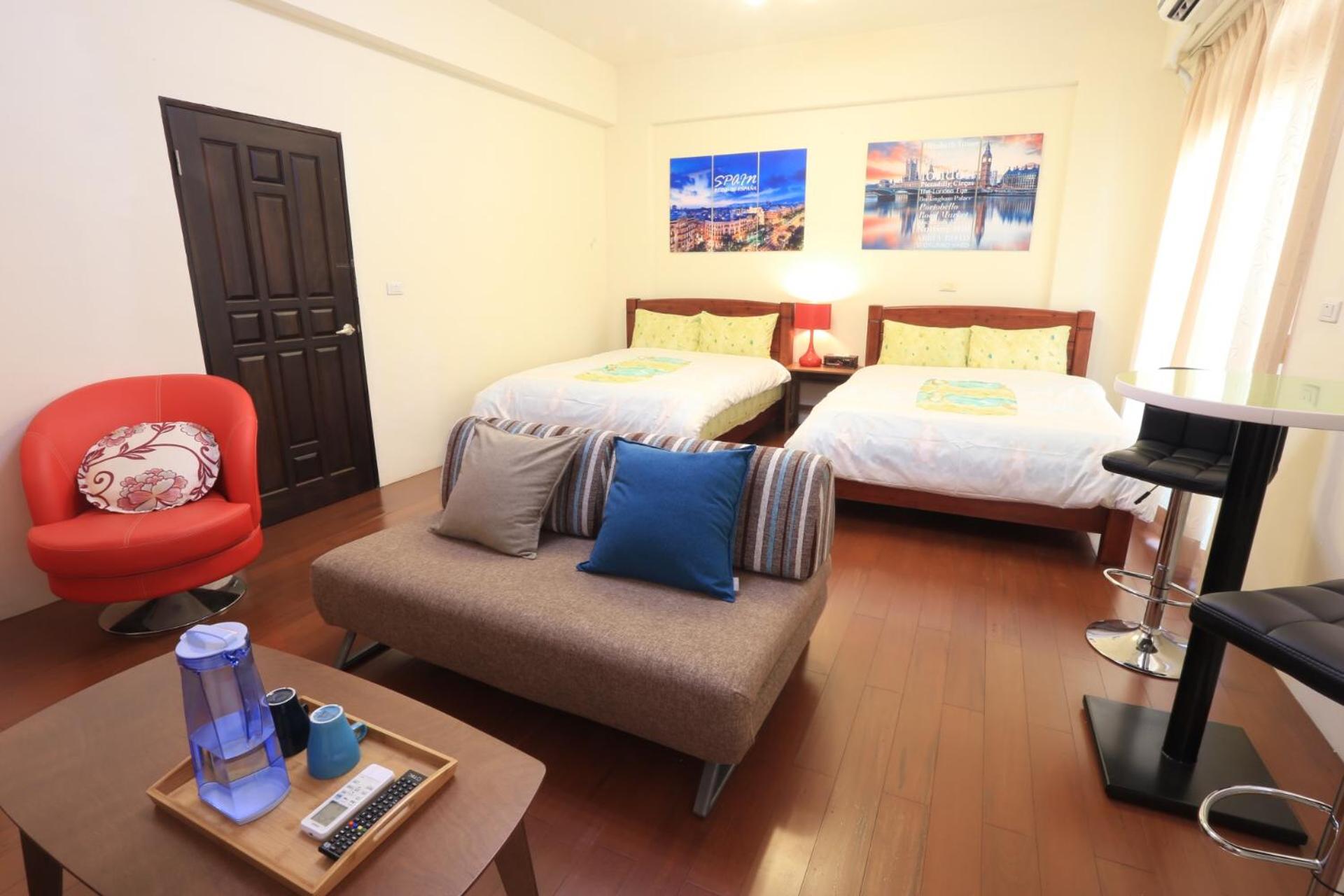 Quadruple Room with Shared Bathroom
