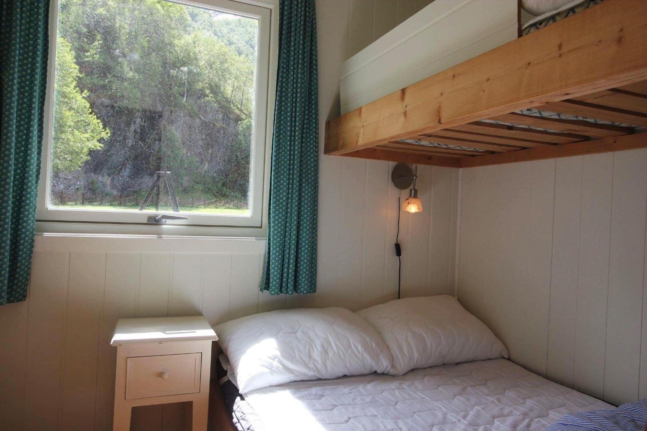 Two-Bedroom Cottage - Photo 6