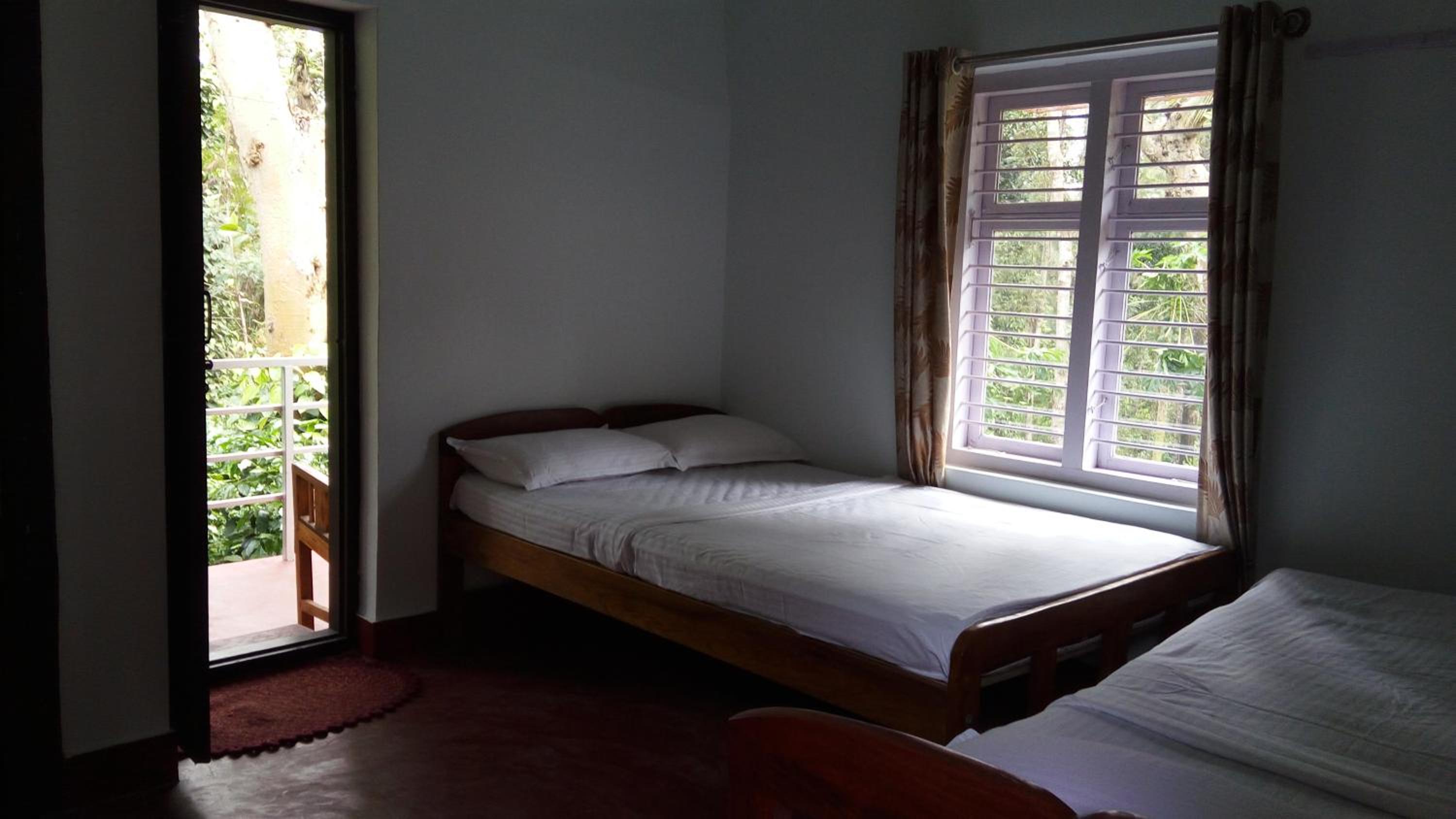 Standard Double Room With Fan photo 1