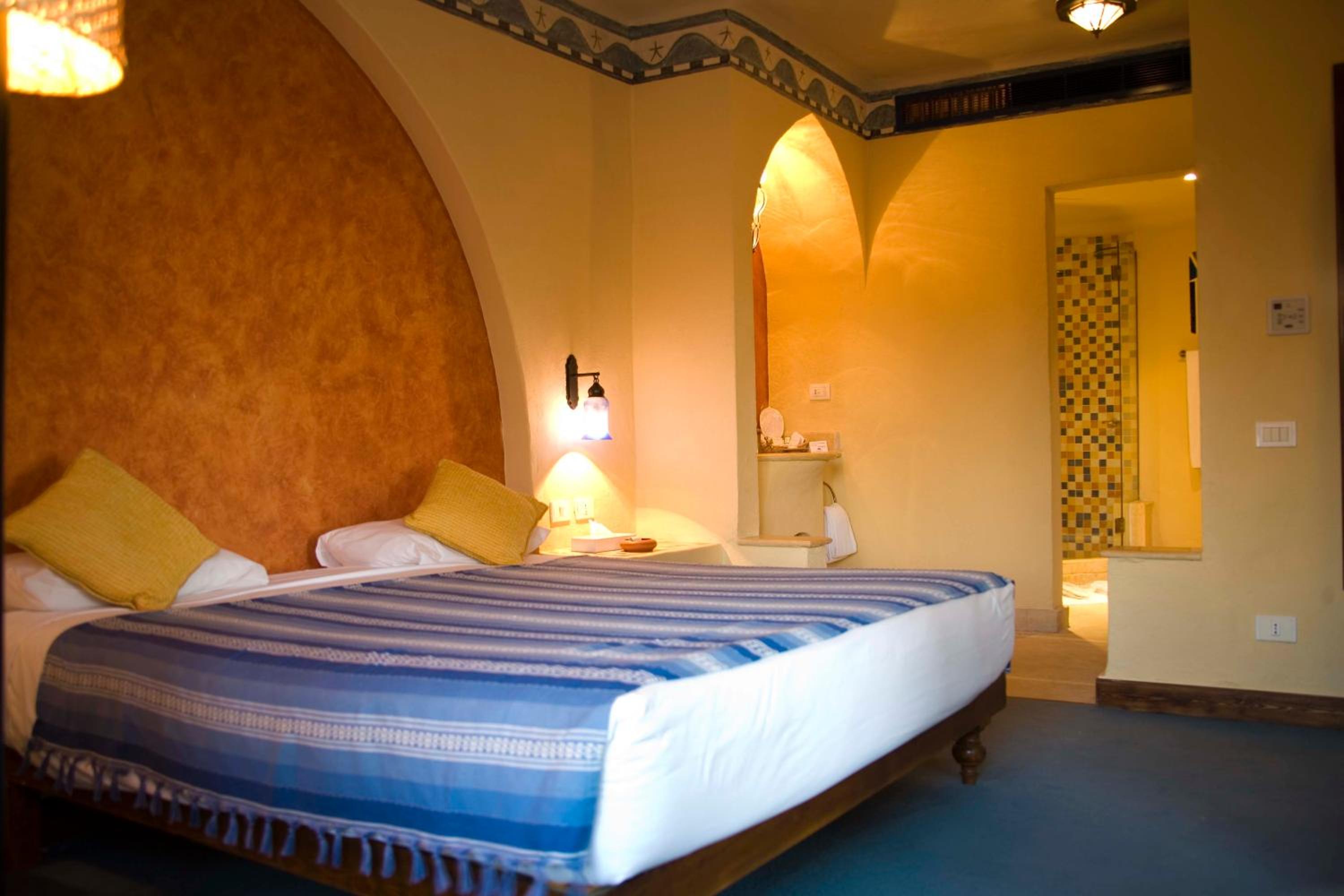 Standard Double or Twin Room with Garden View - Photo 1