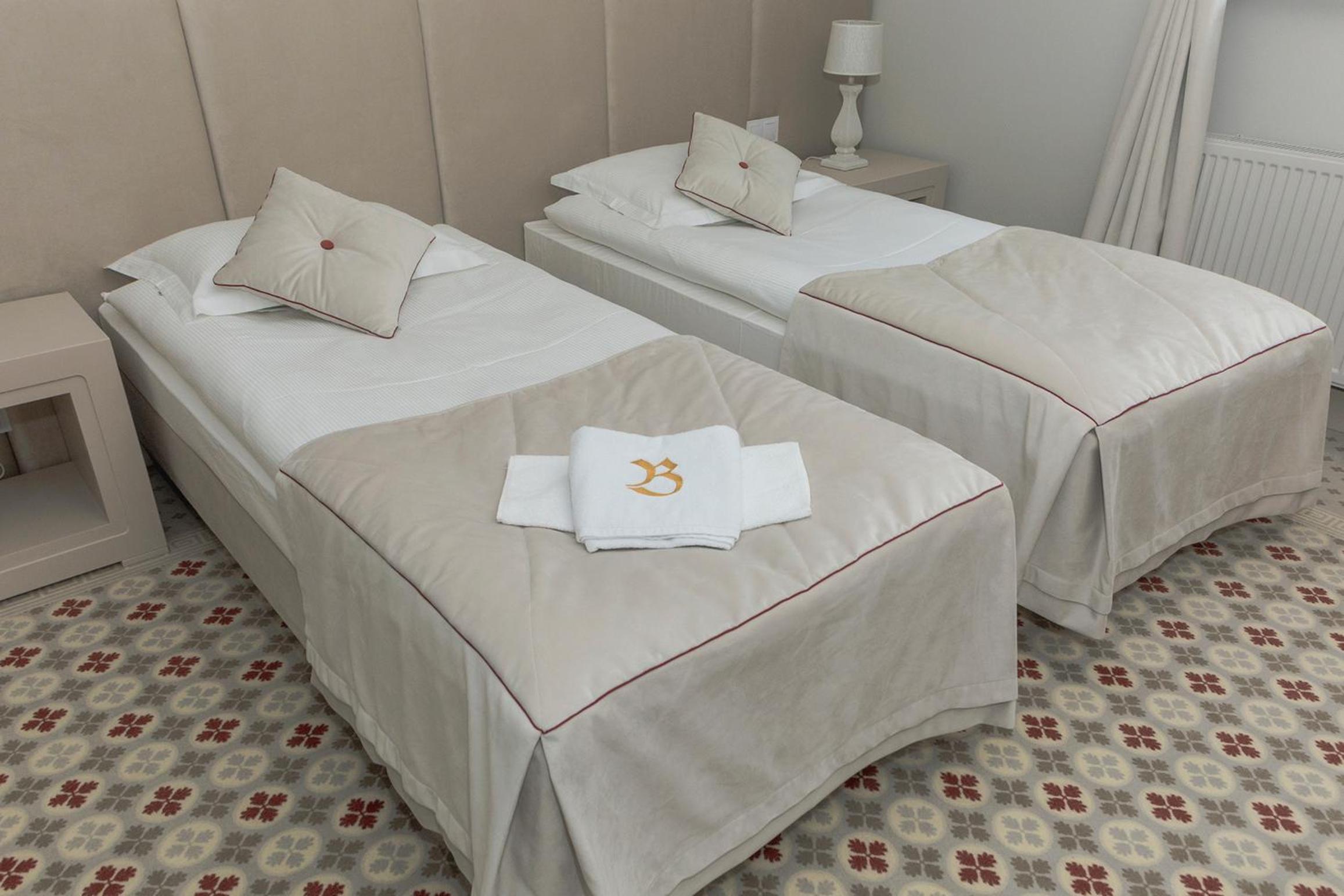 Large Twin Room photo 1