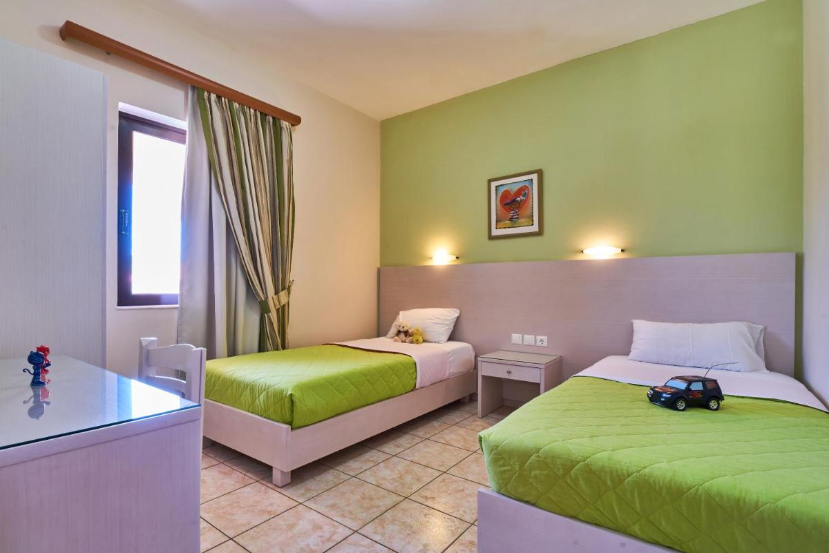 Two-Bedroom Apartment with Sea View photo 2