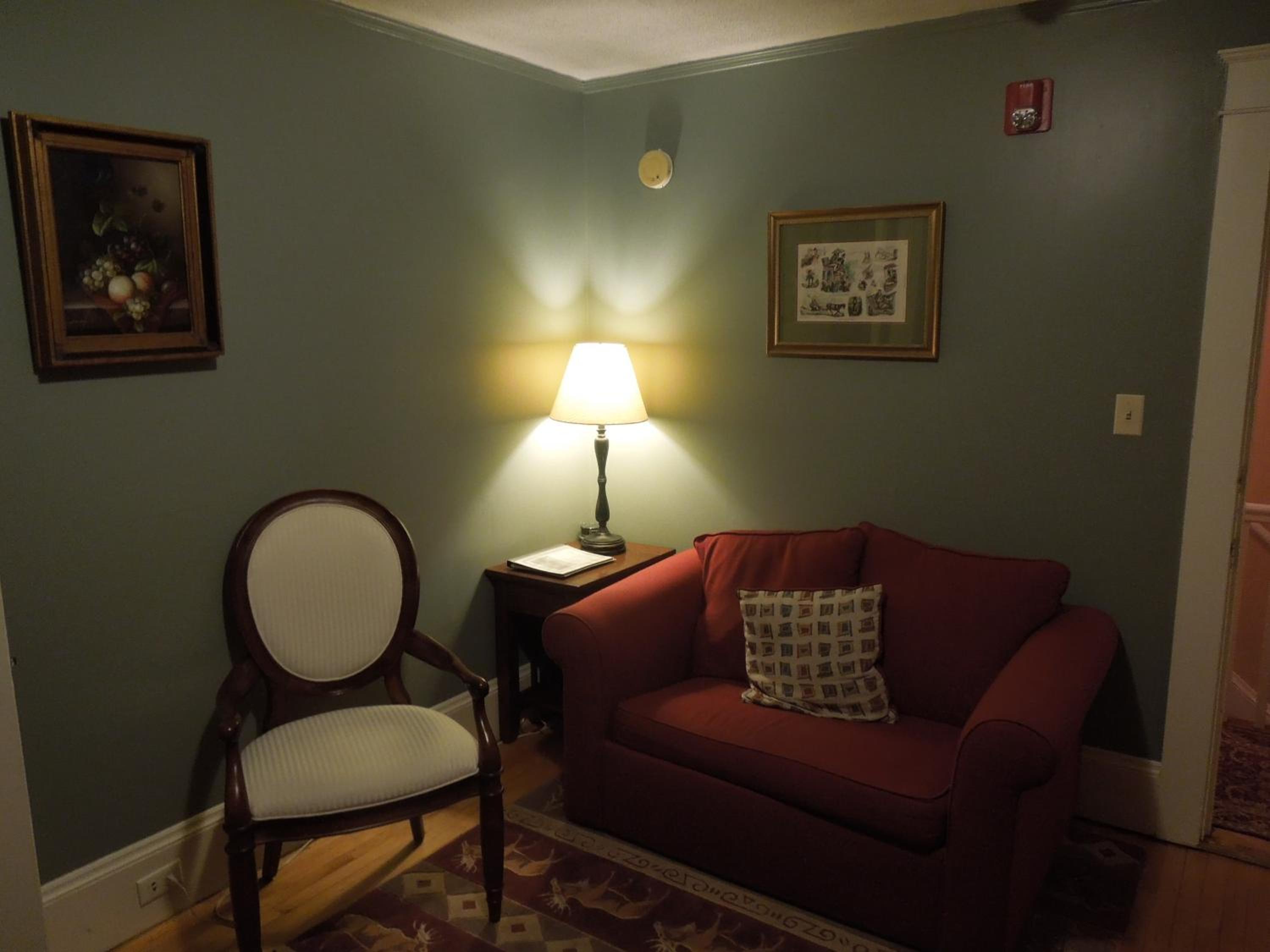 Three-Bedroom House photo 2