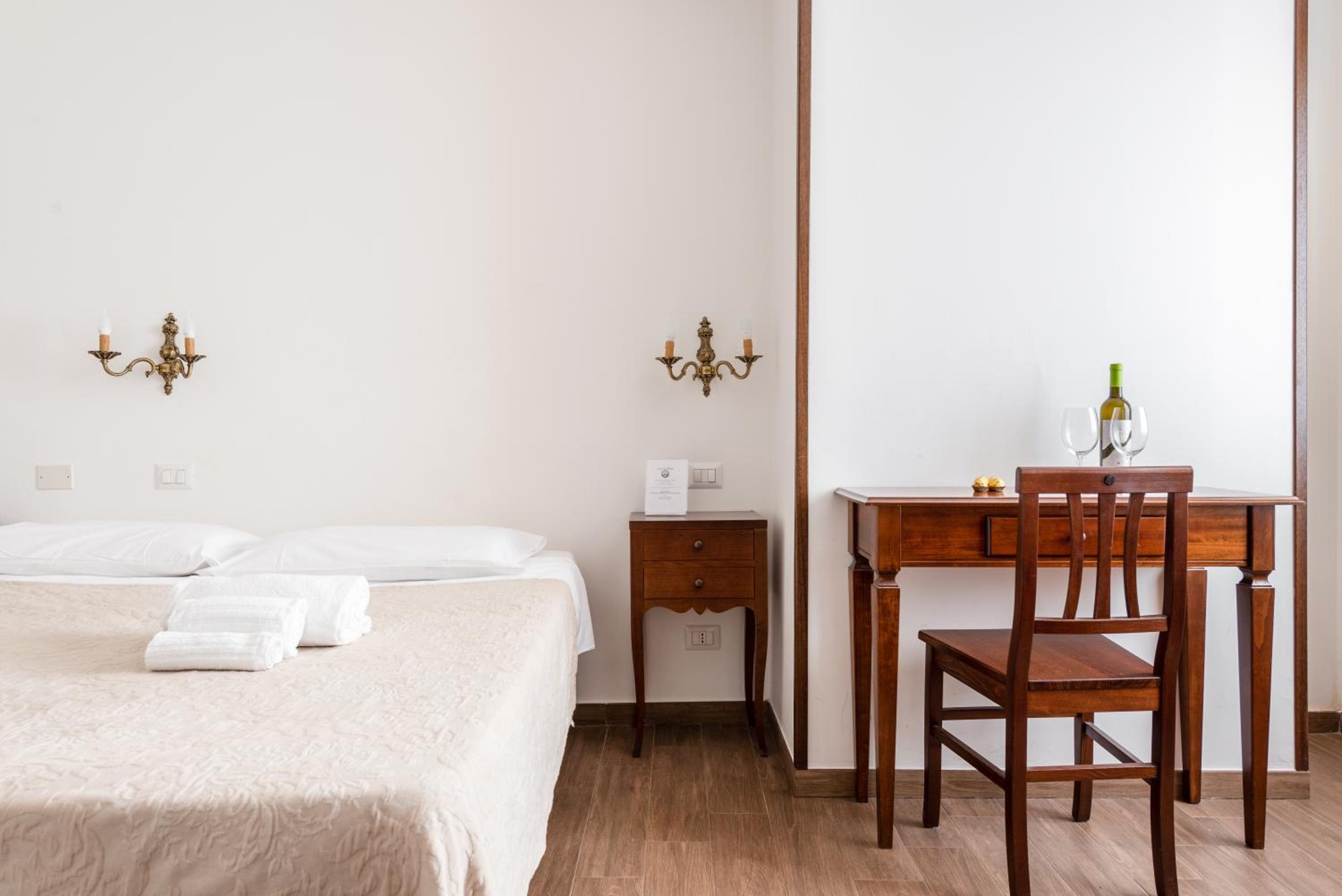 Economy Double Room with Private Bathroom