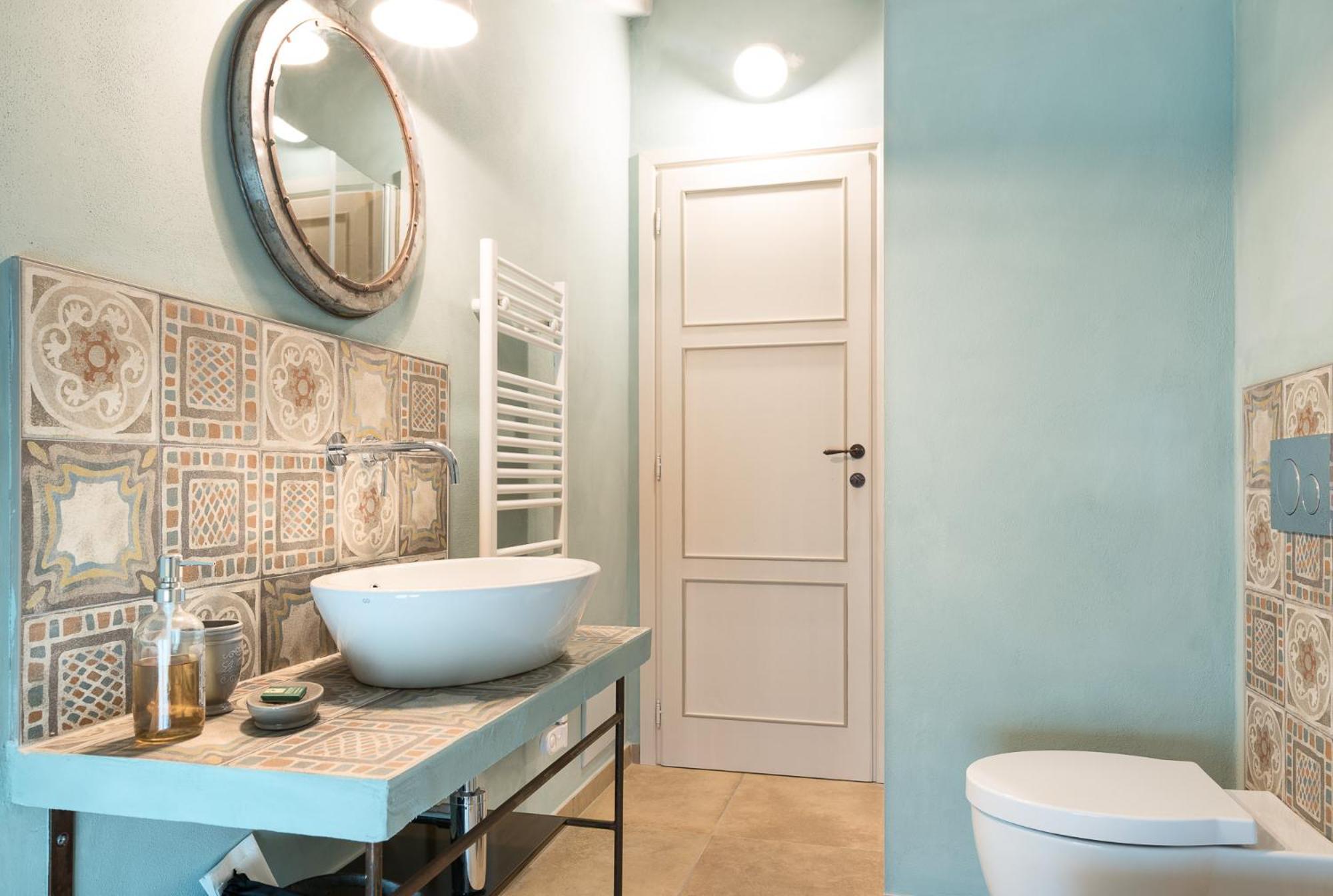 Twin Room with Private Bathroom photo 2