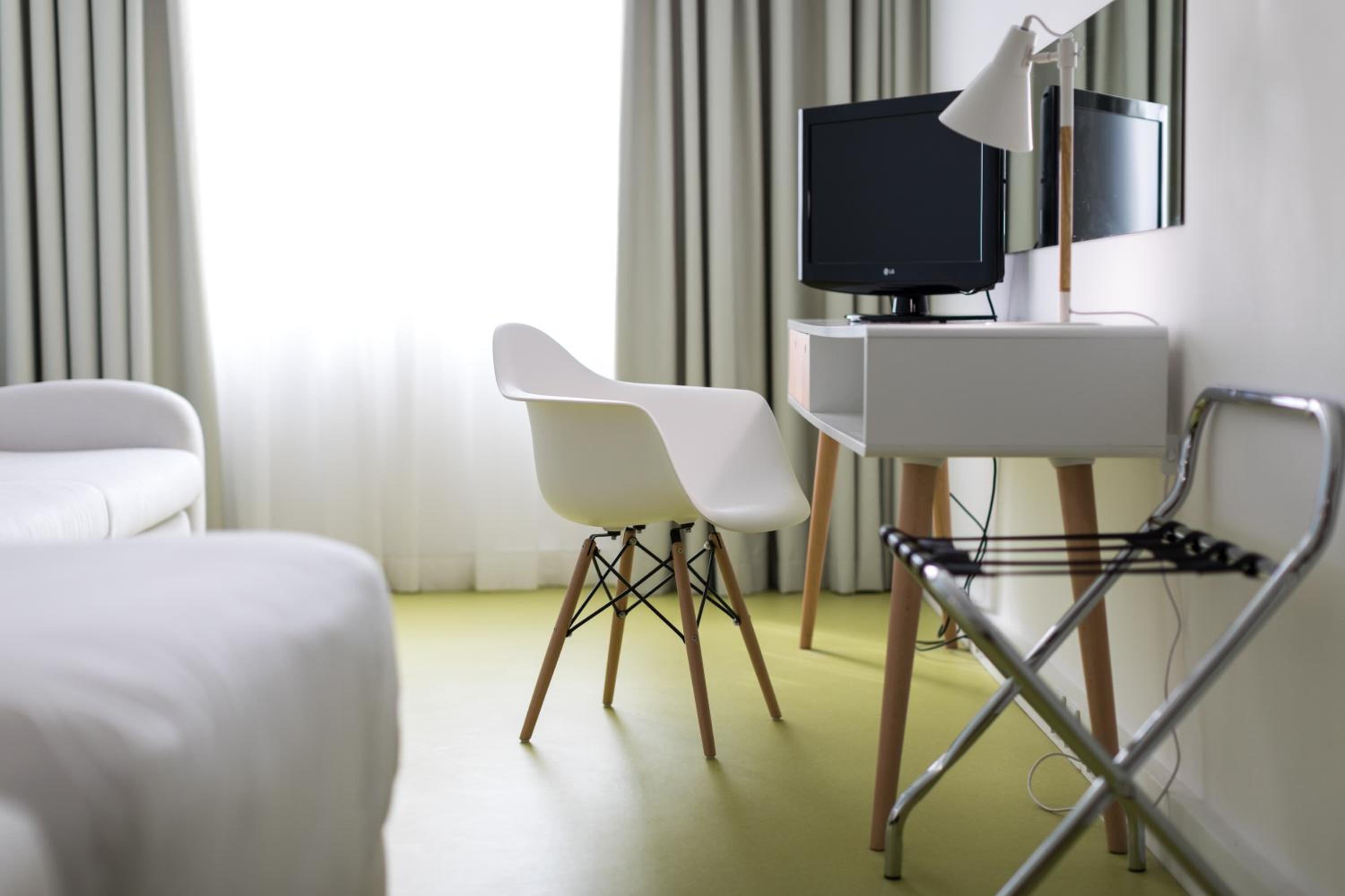 Double or Twin Room - Photo 3
