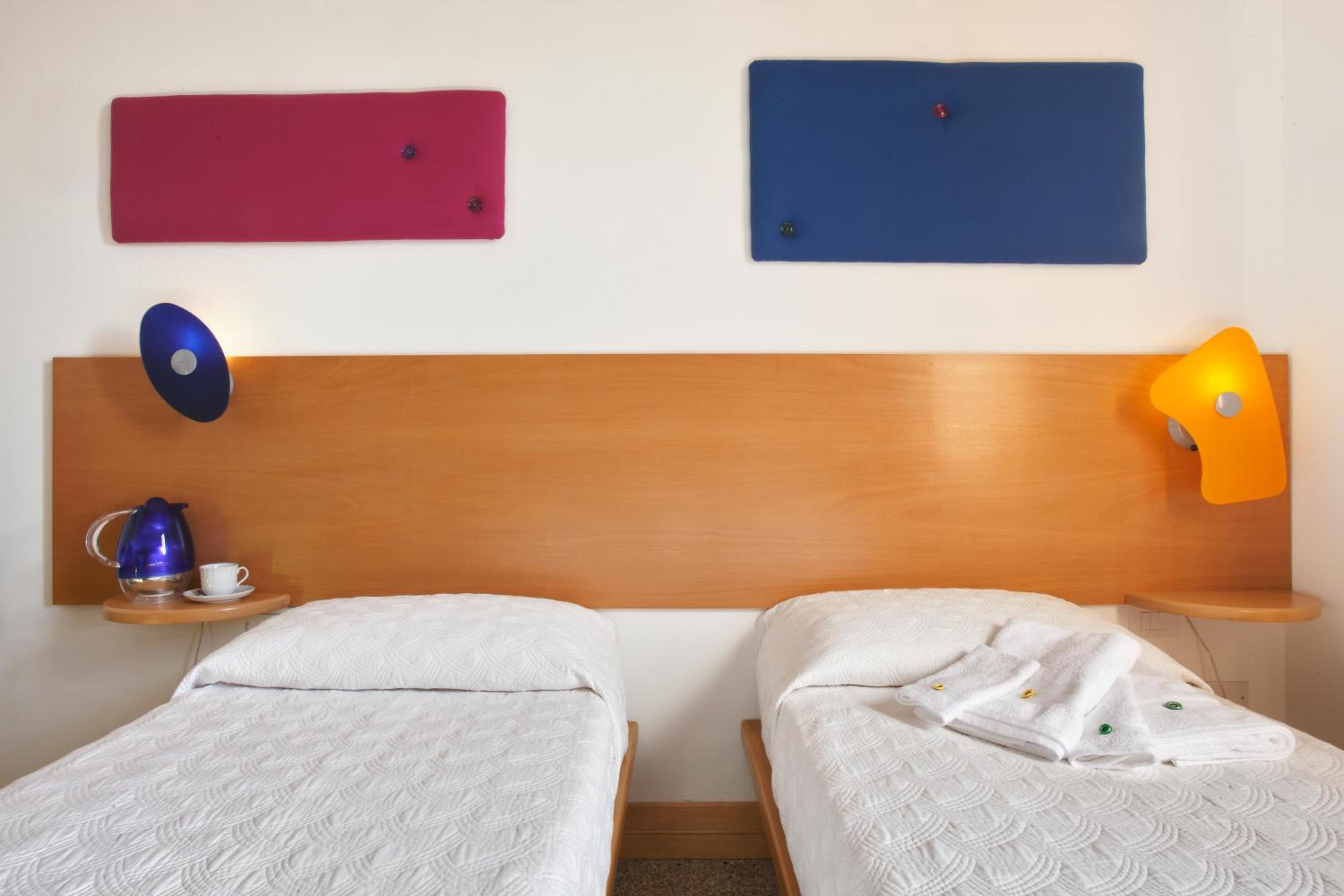 Double or Twin Room with Sea View