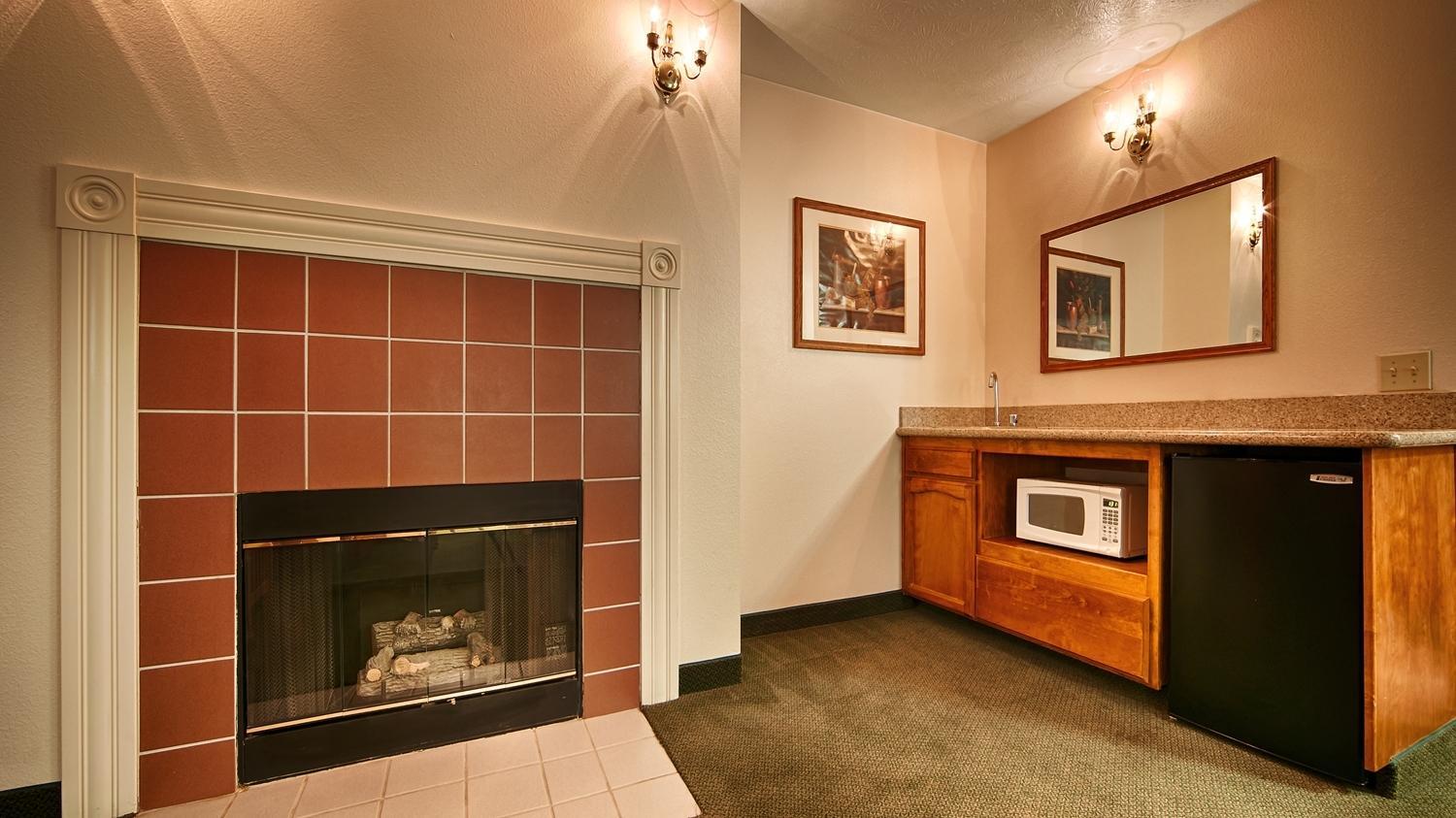 One-Bedroom Suite - Photo 4