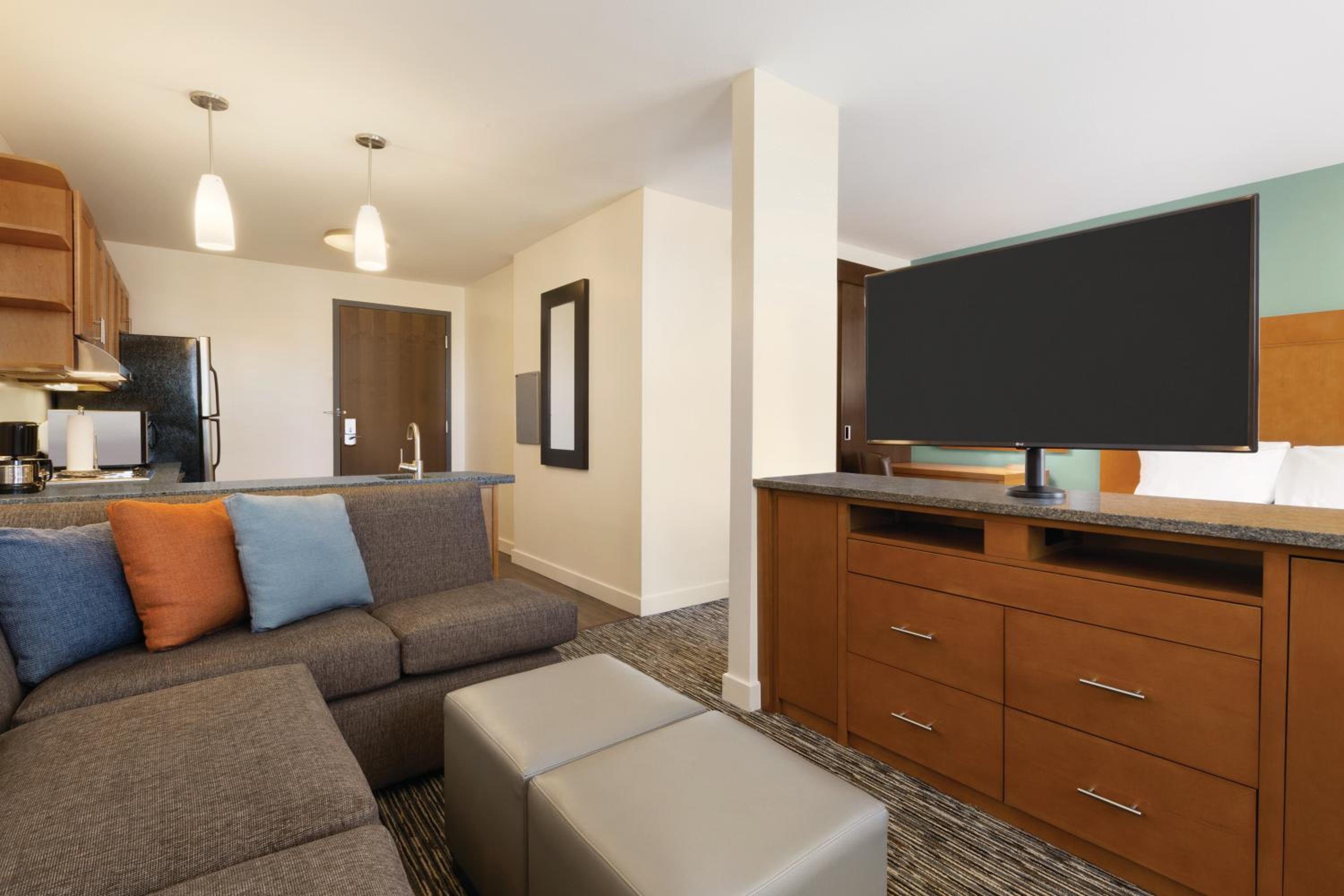 King Studio Suite - Photo 3