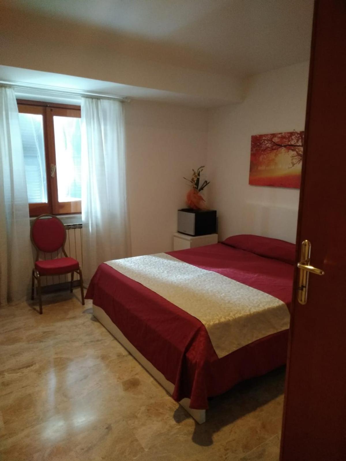 Double Room with Private Bathroom photo 1