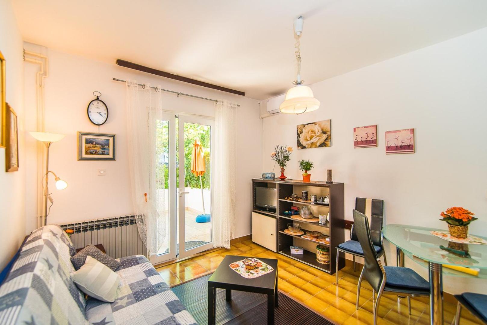 Standard Apartment