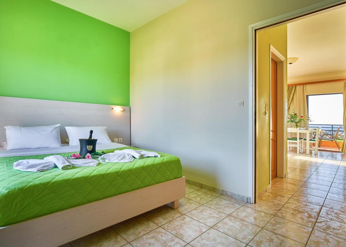 Family Apartment with Sea View