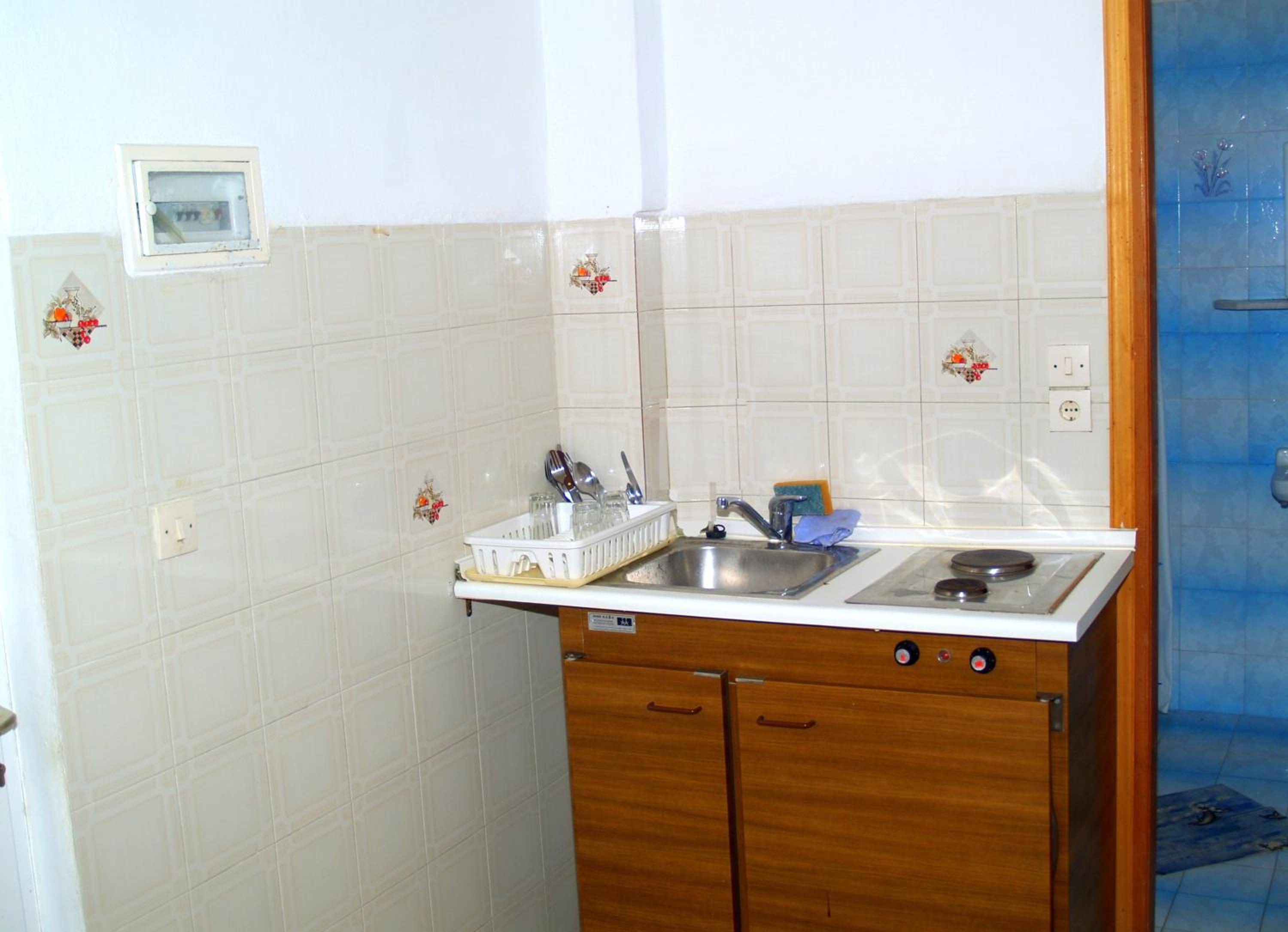 Two-Bedroom Apartment - Photo 3