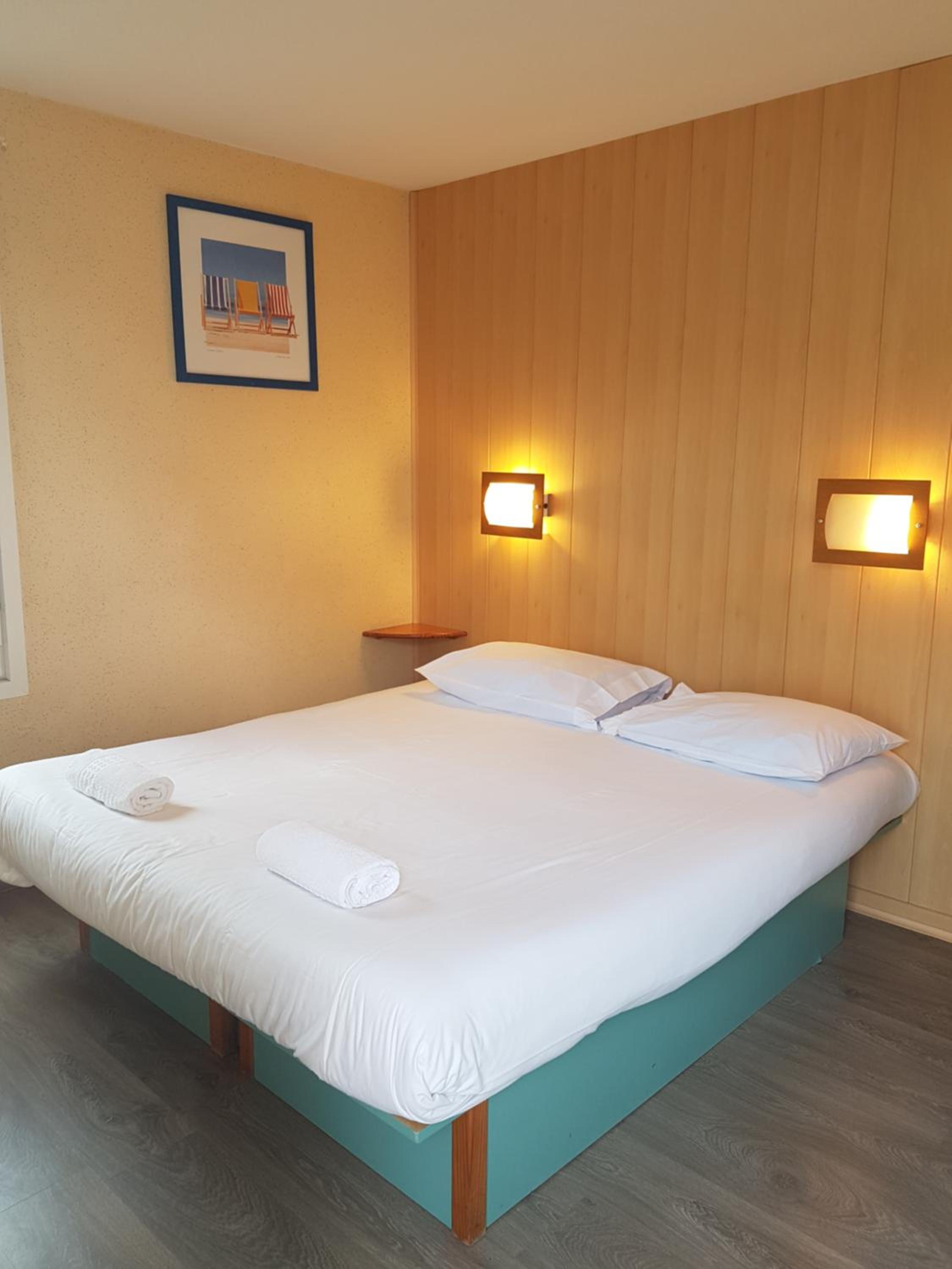 Double Room with 1 Double Bed - Photo 1