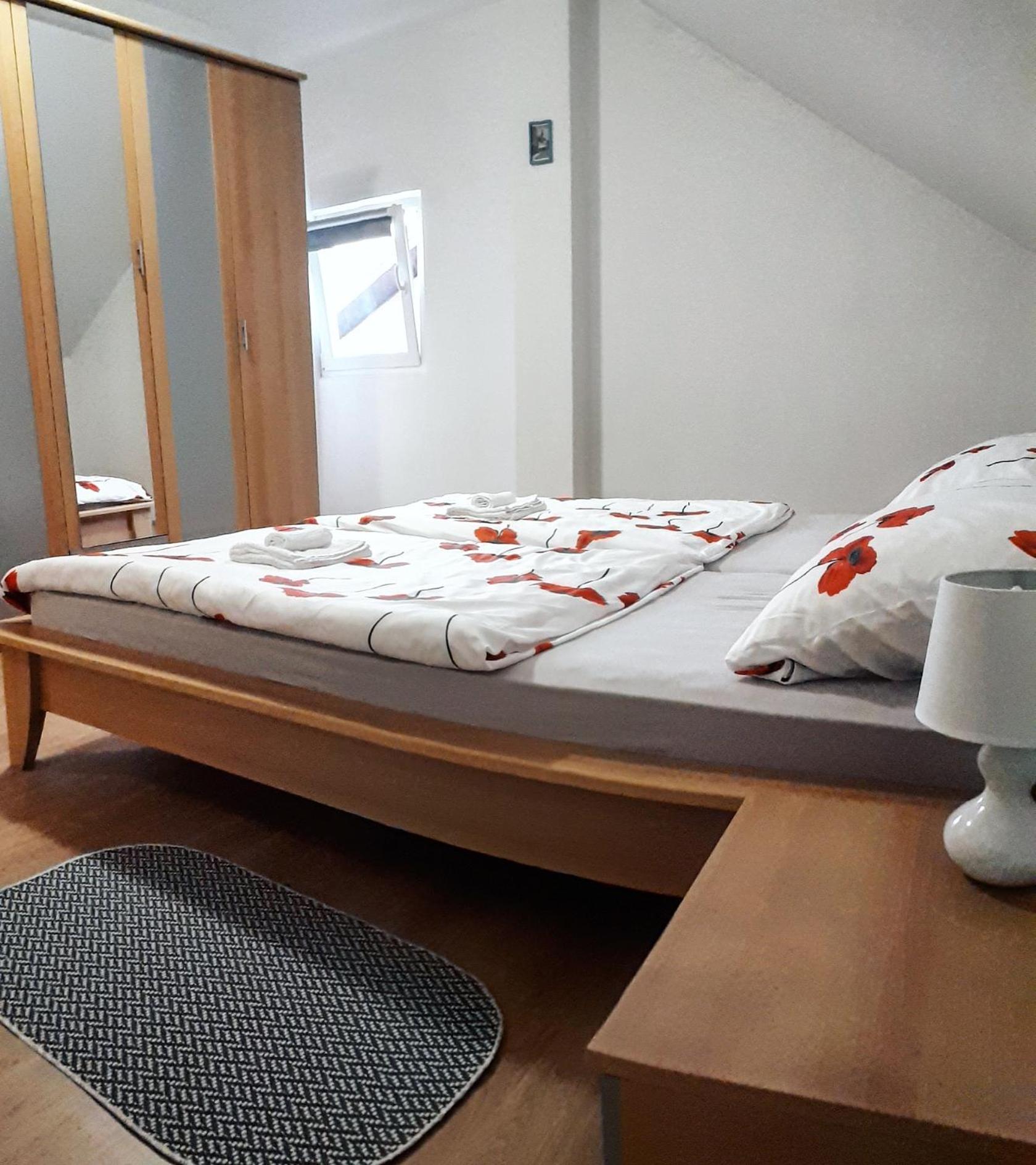 Two-Bedroom Apartment - Photo 20