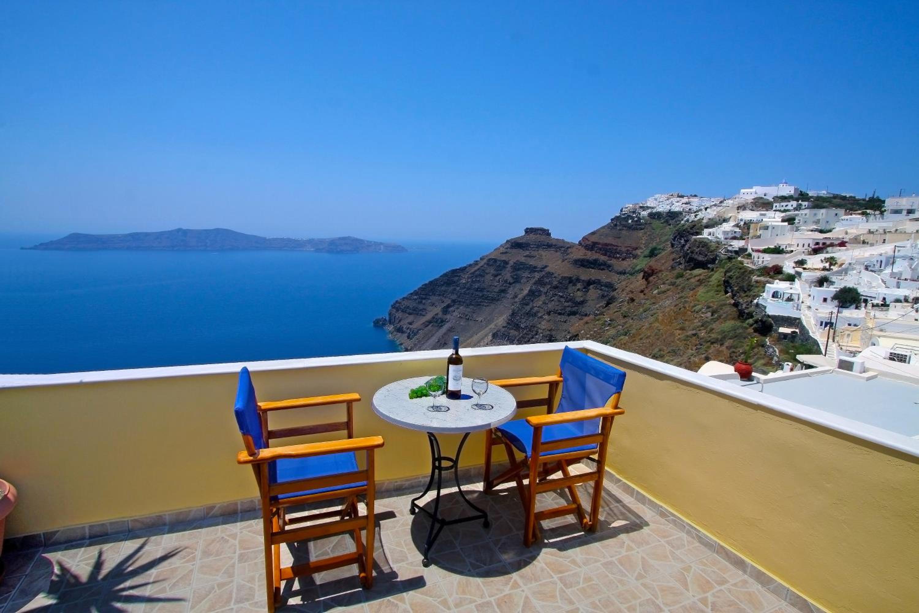Premier Room with Caldera View - Photo 18