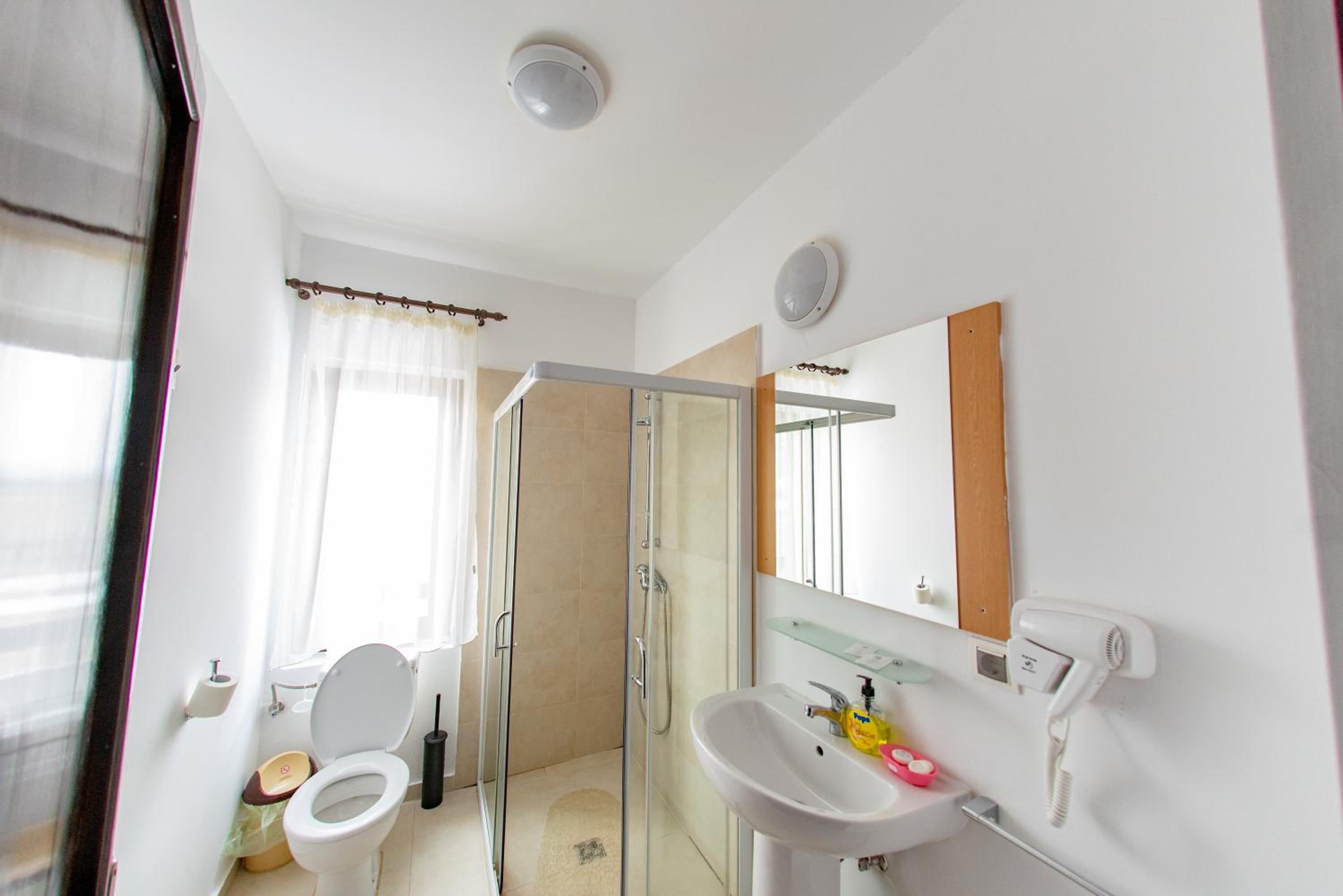 Double Room - Photo 4