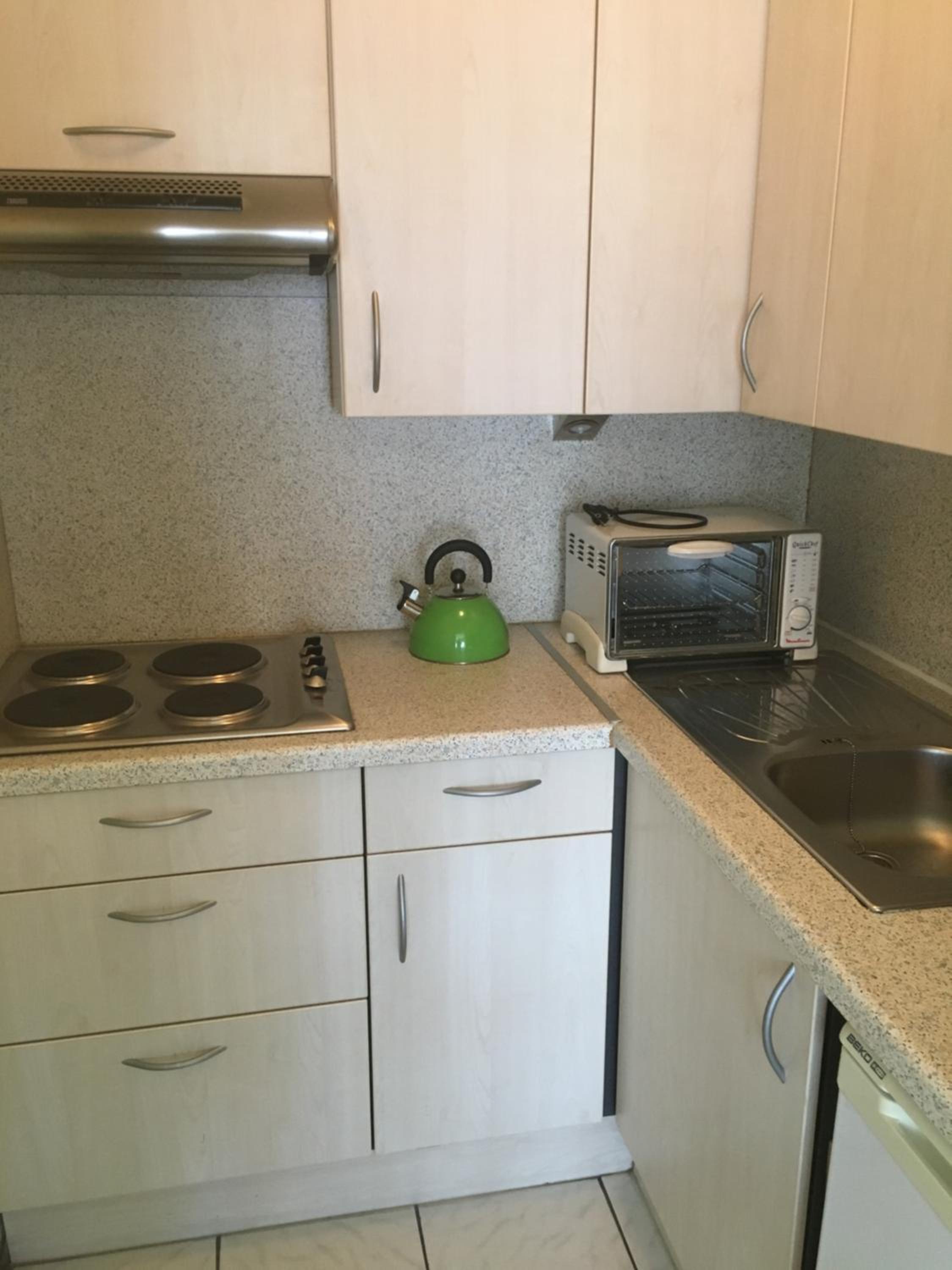 Apartment with Shower - Photo 9