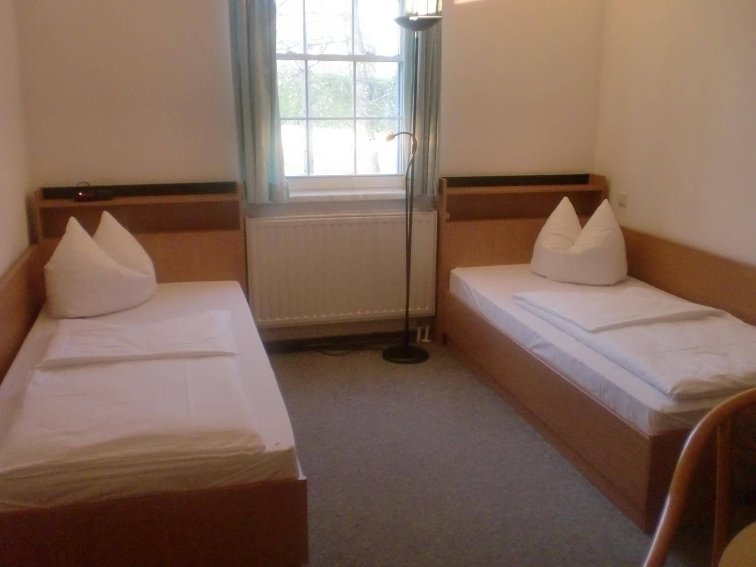 Standard Twin Room photo 2