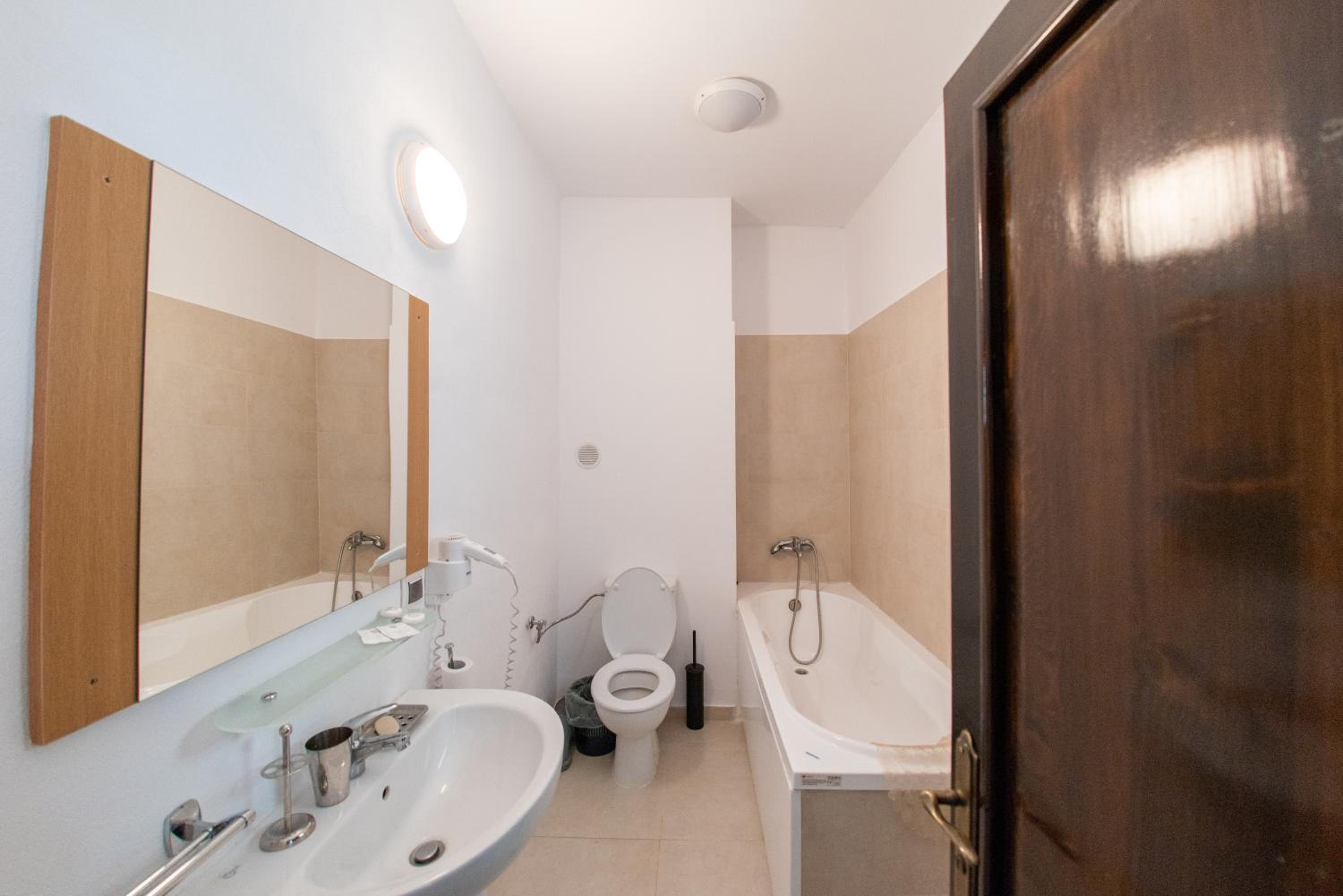 Triple Room with Terrace - Photo 12