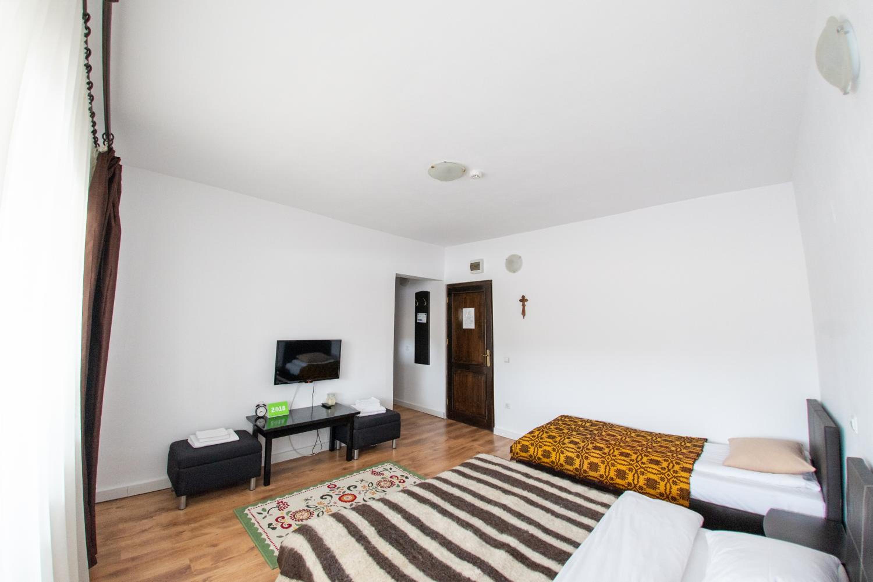 Triple Room with Terrace - Photo 14