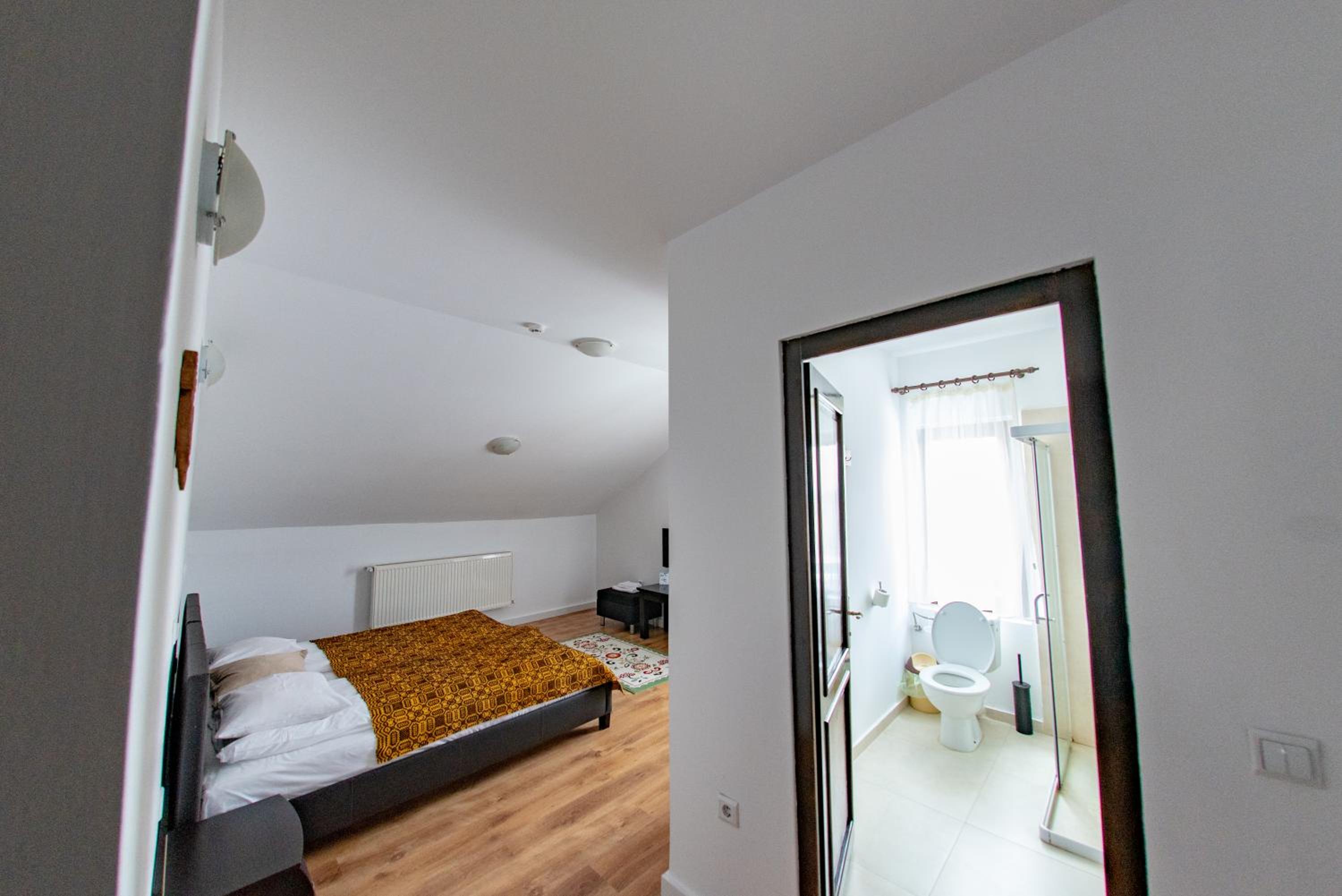 Double Room - Photo 1