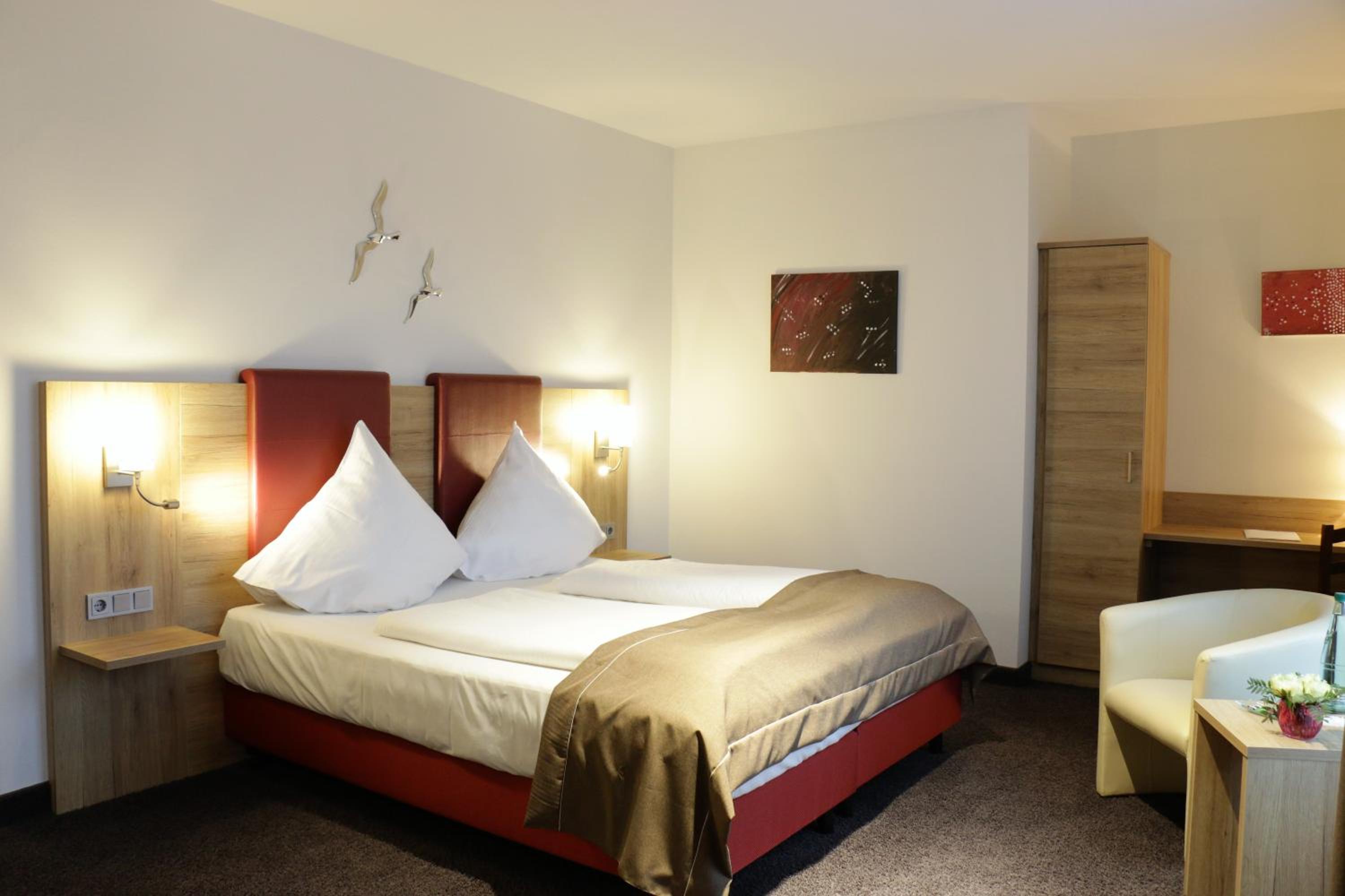Double Room - Disability Access - Photo 4