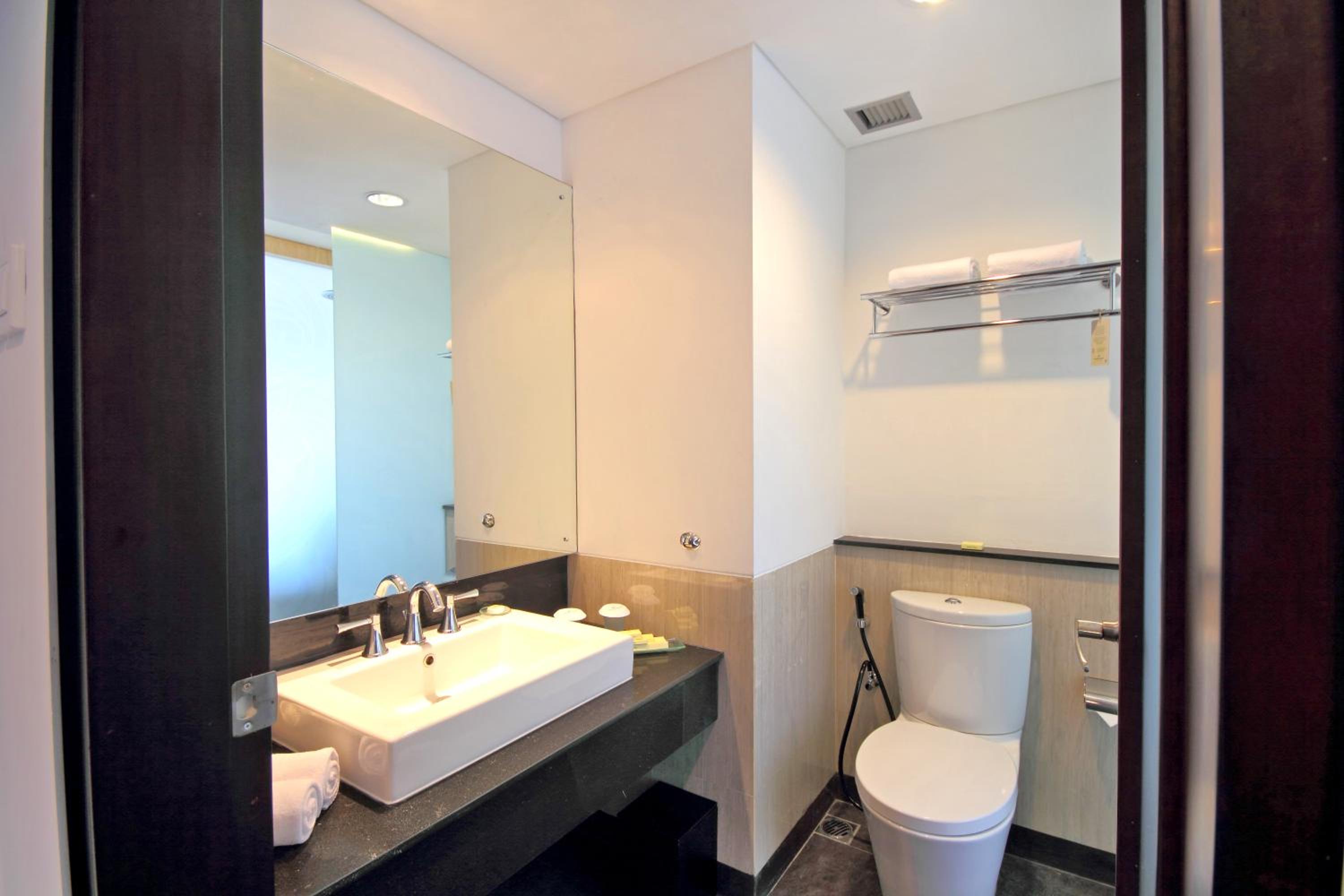 Deluxe King Room photo 3