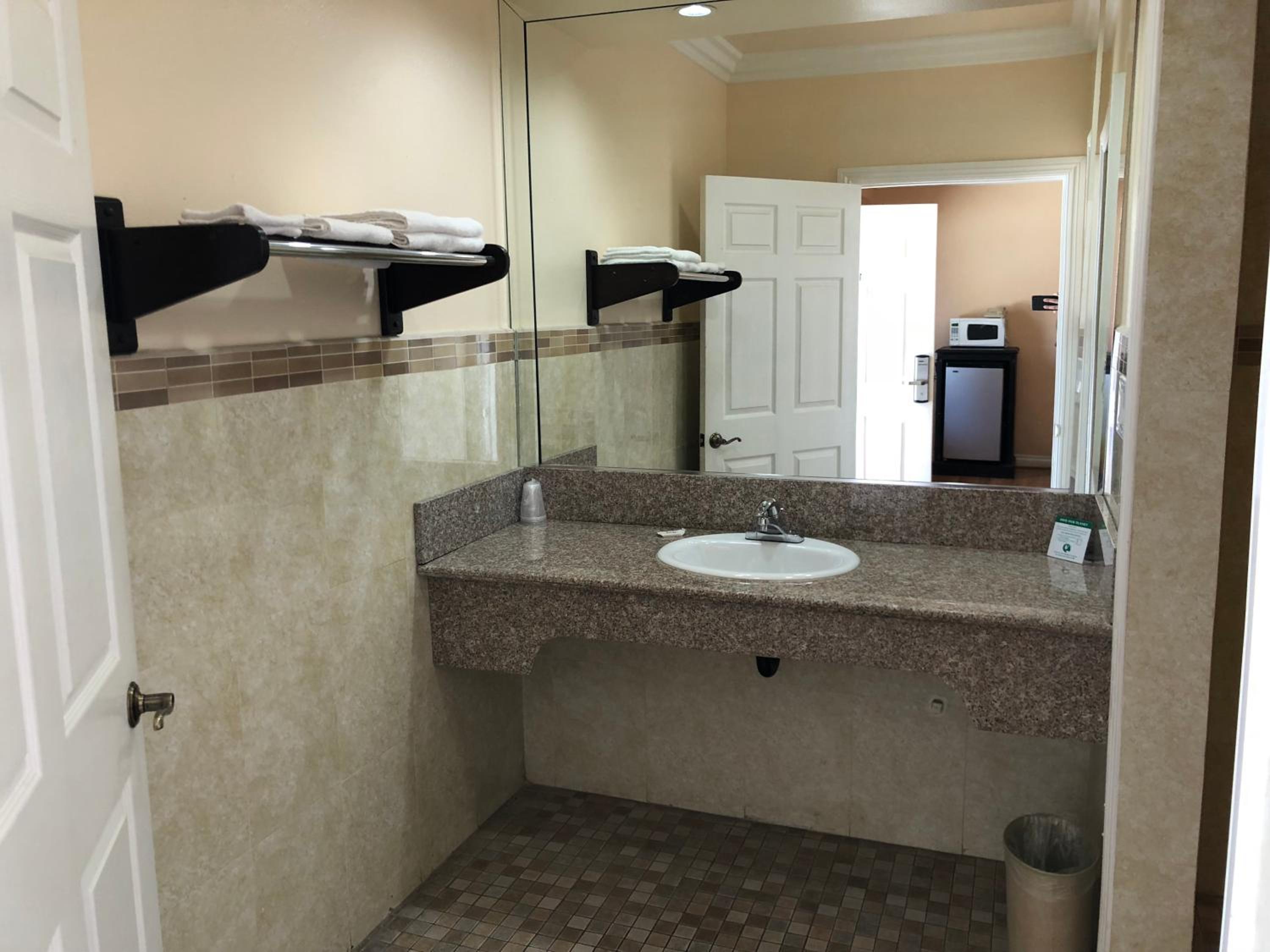 Family Room - Disability Access photo 2