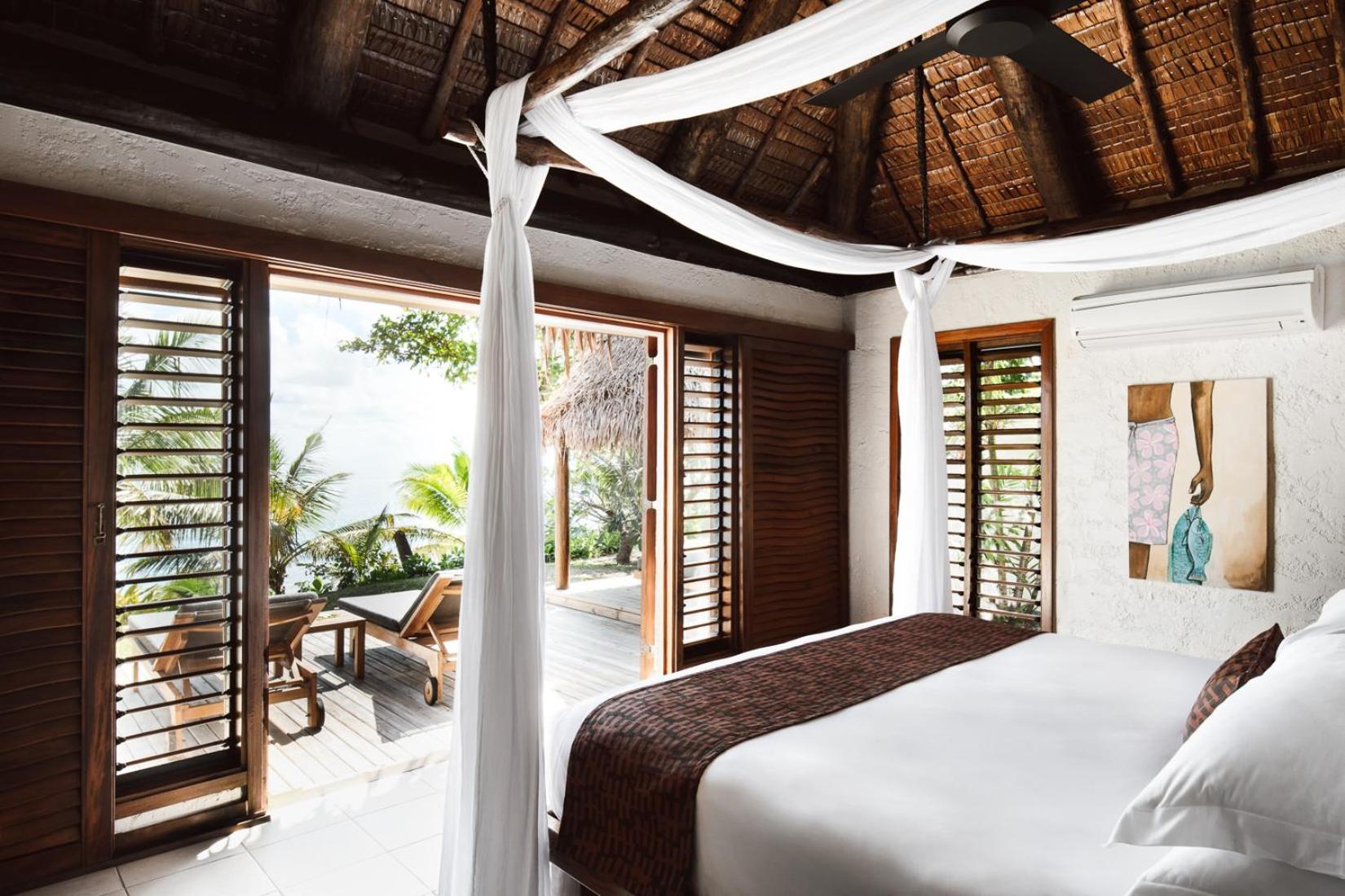 Beachfront Pool Villa photo 3