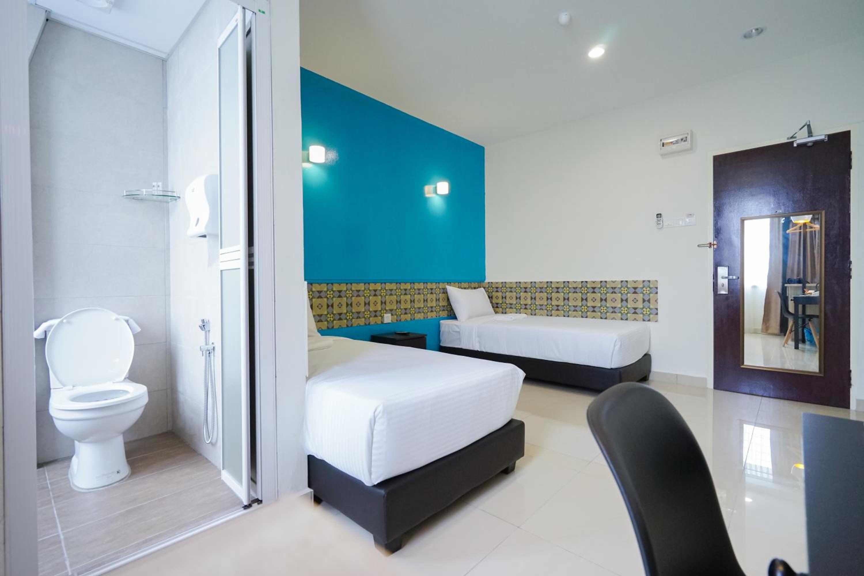 Superior Twin Room photo 2