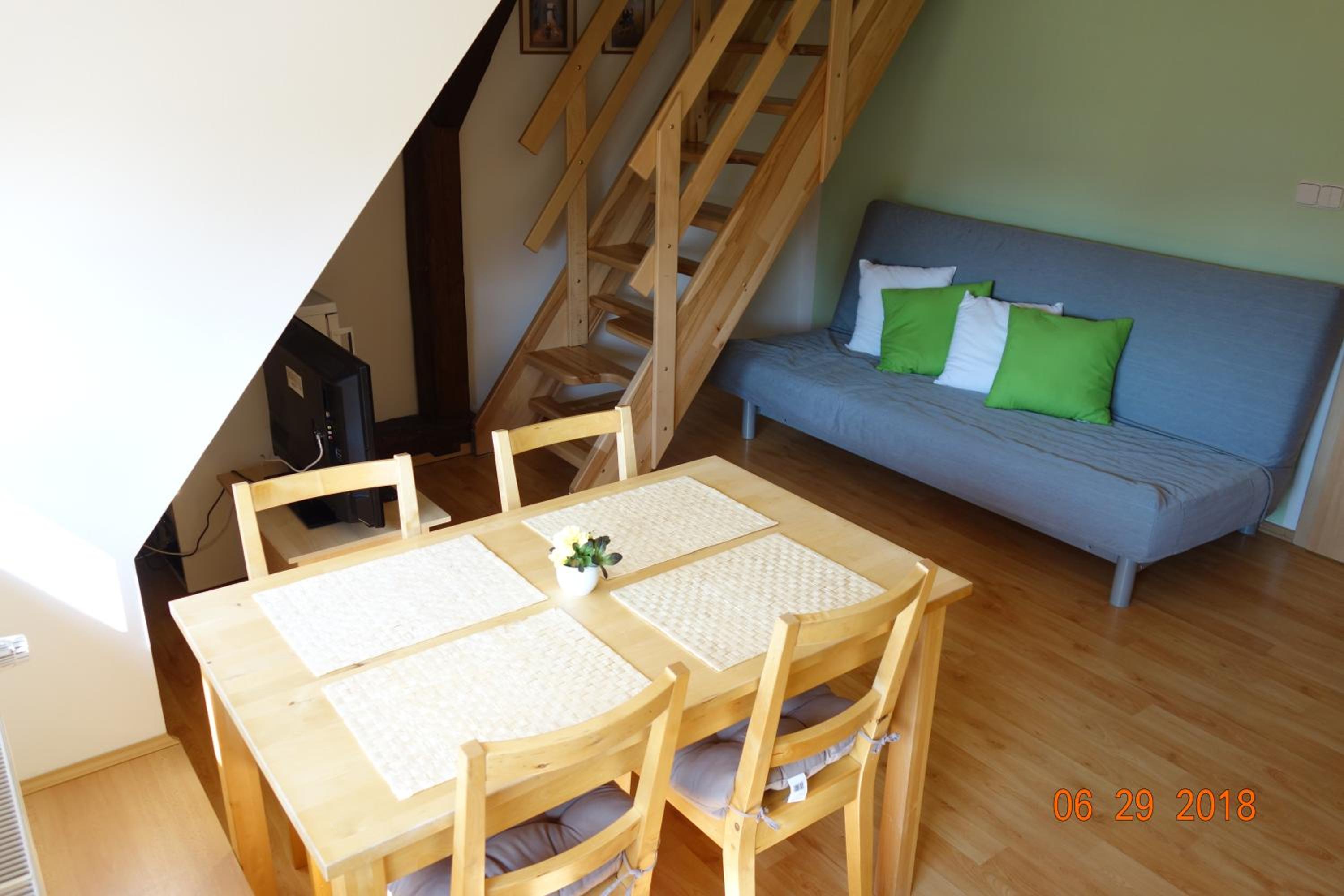 Maisonette photo 2