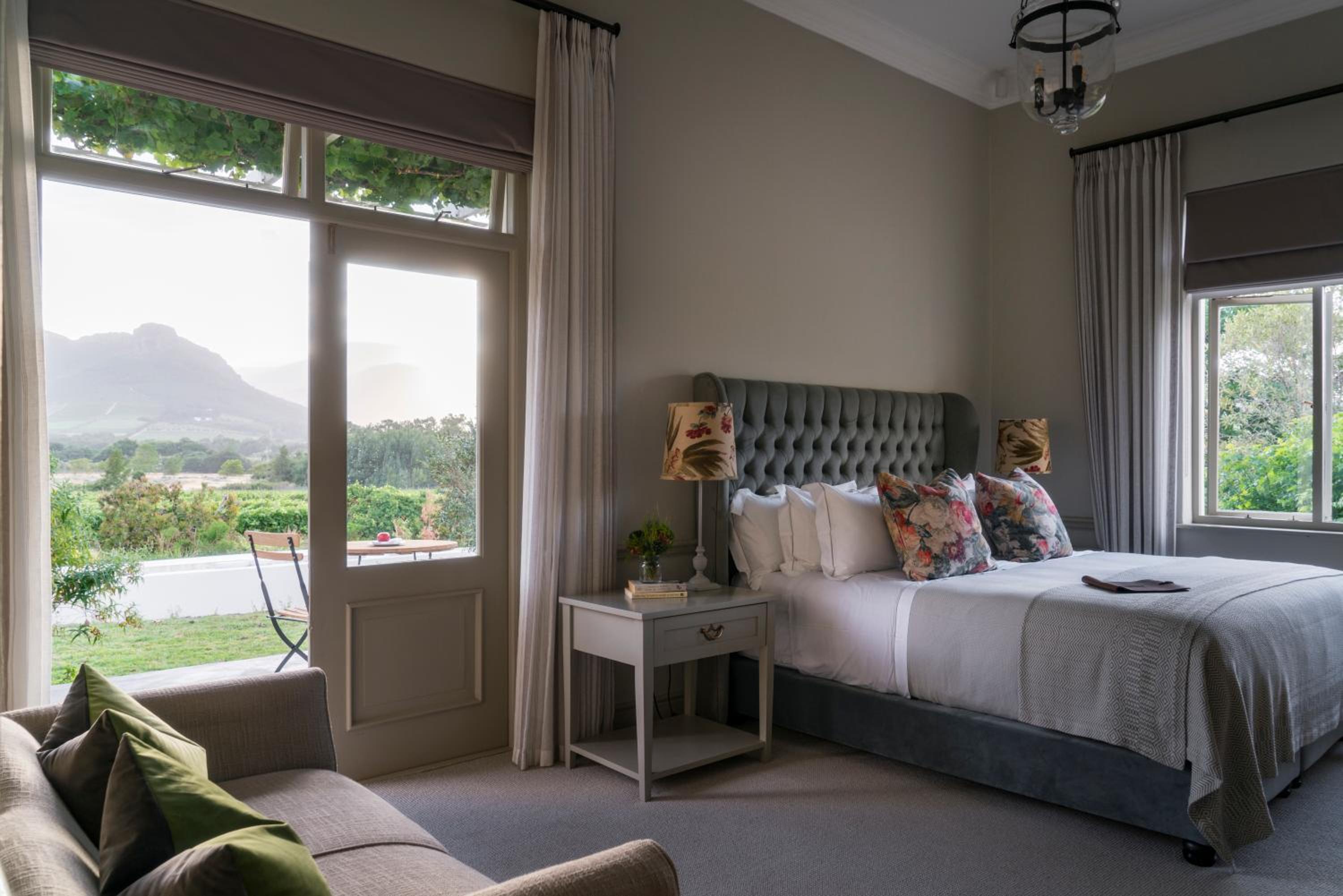 Suite with Mountain View photo 2