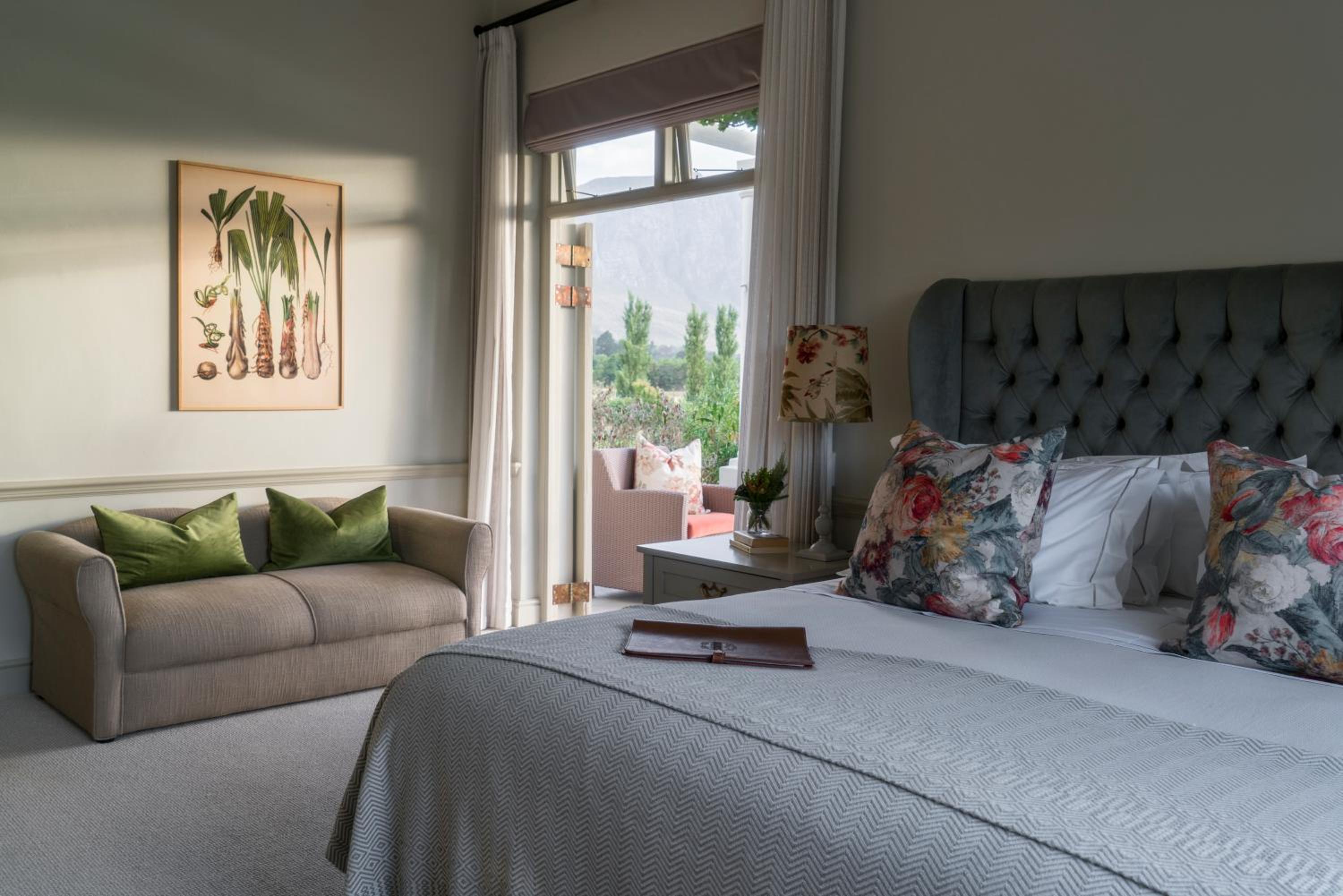 Suite with Mountain View photo 1