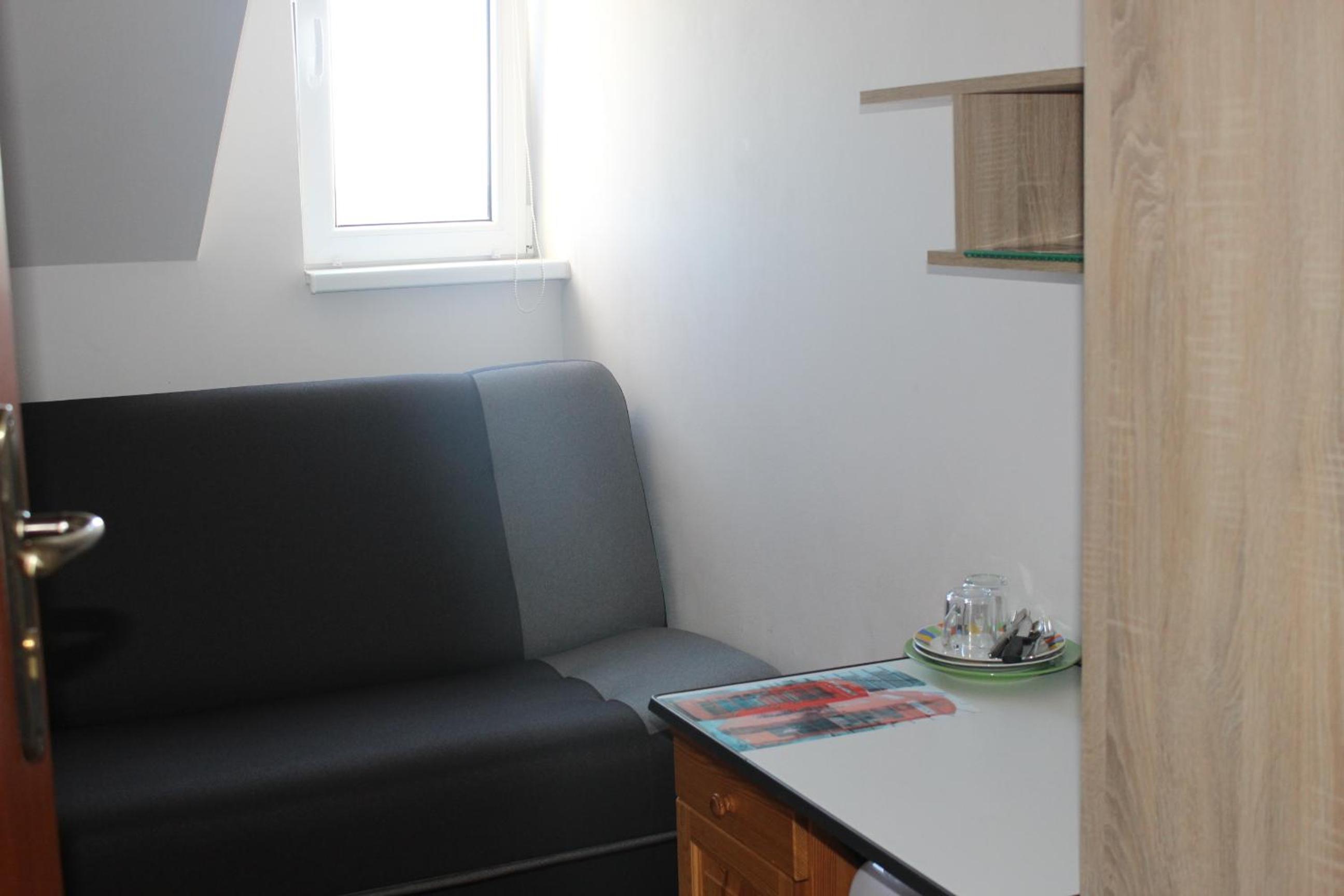 Small Double Room - Photo 2