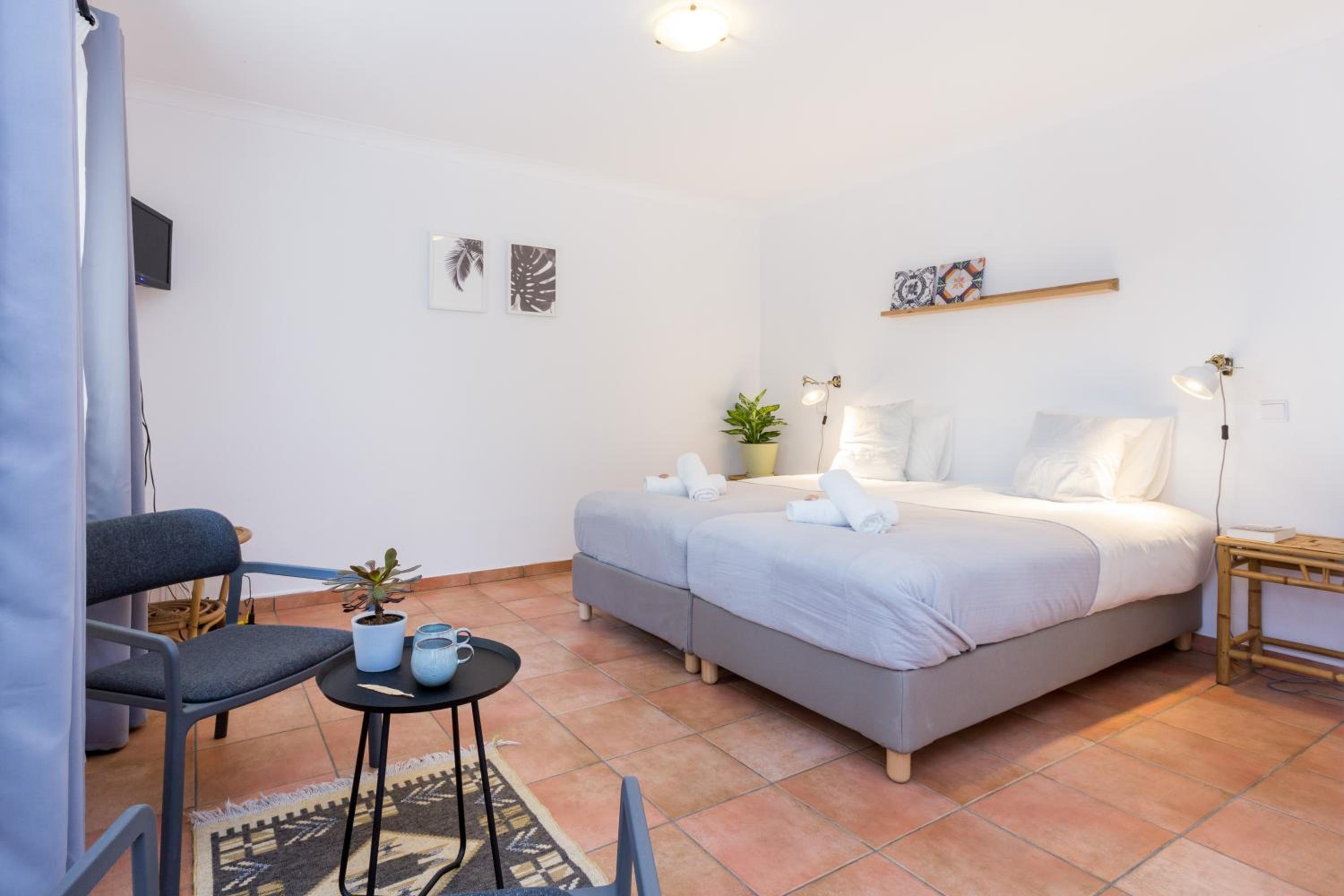 Studio Apartment photo 3