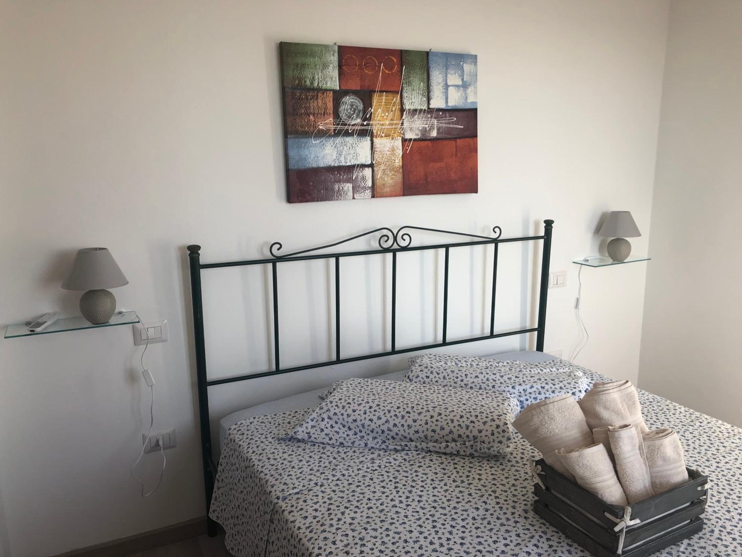 Standard Double Room with Shared Bathroom