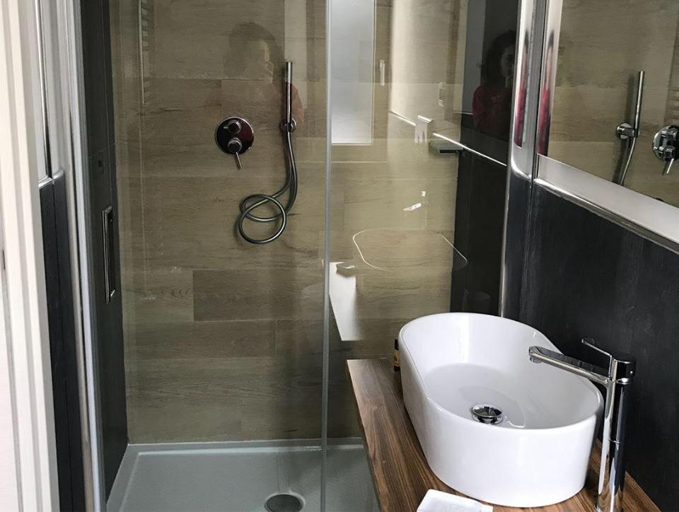Double Room with Private Bathroom photo 2