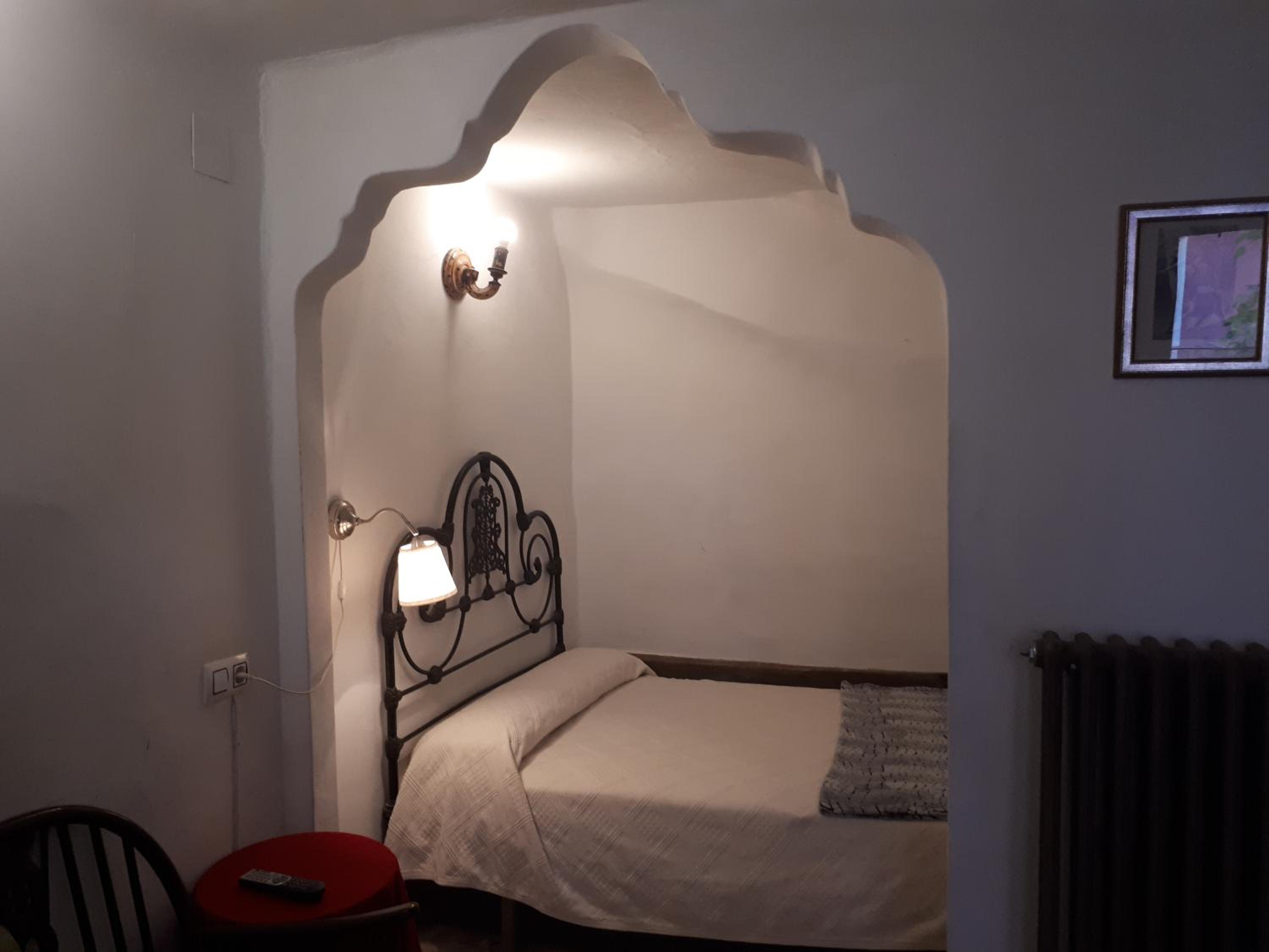 Double or Twin Room - Photo 3