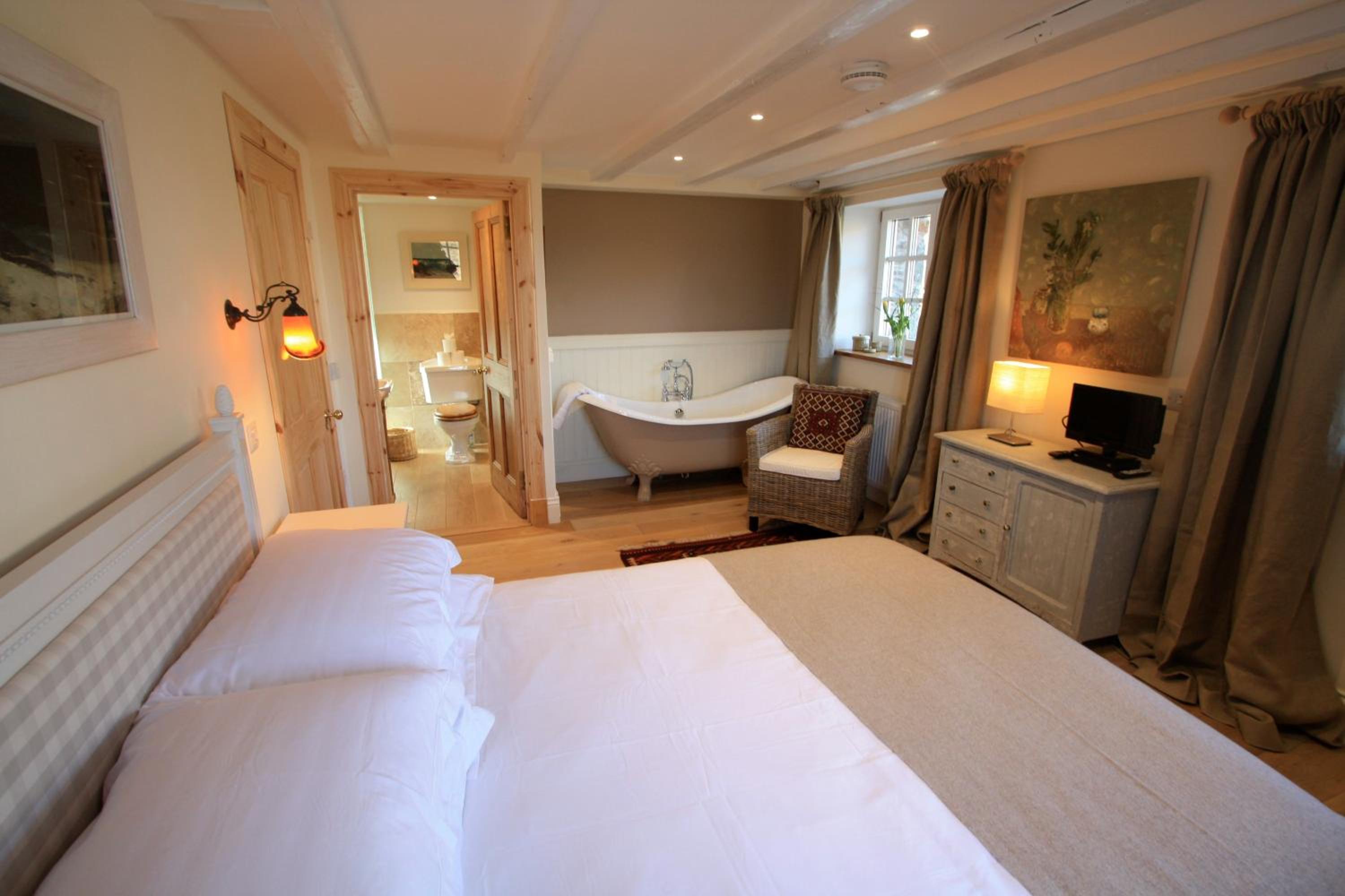 Superior Queen Room photo 1