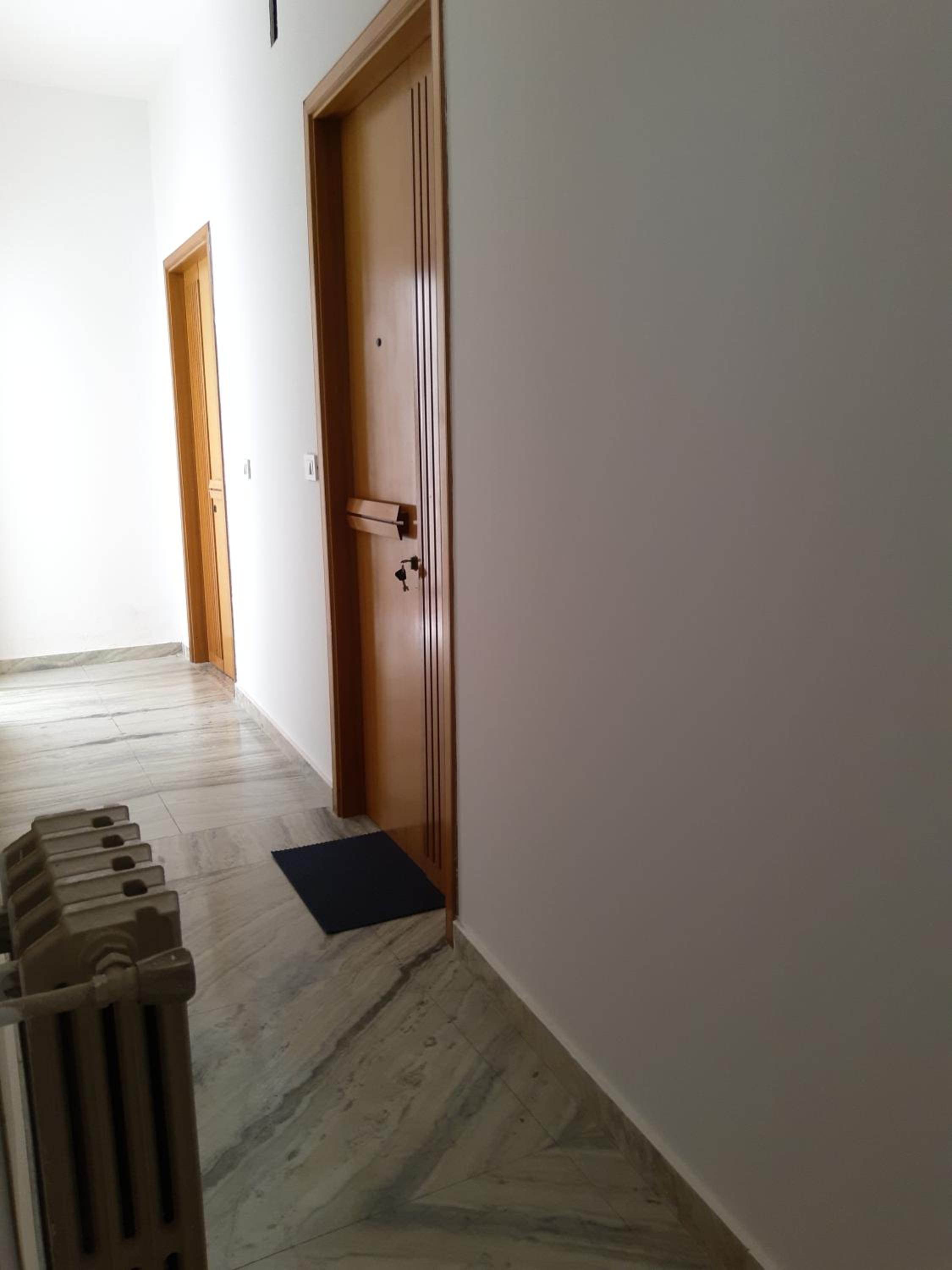 Family Room with Private Bathroom - Photo 5