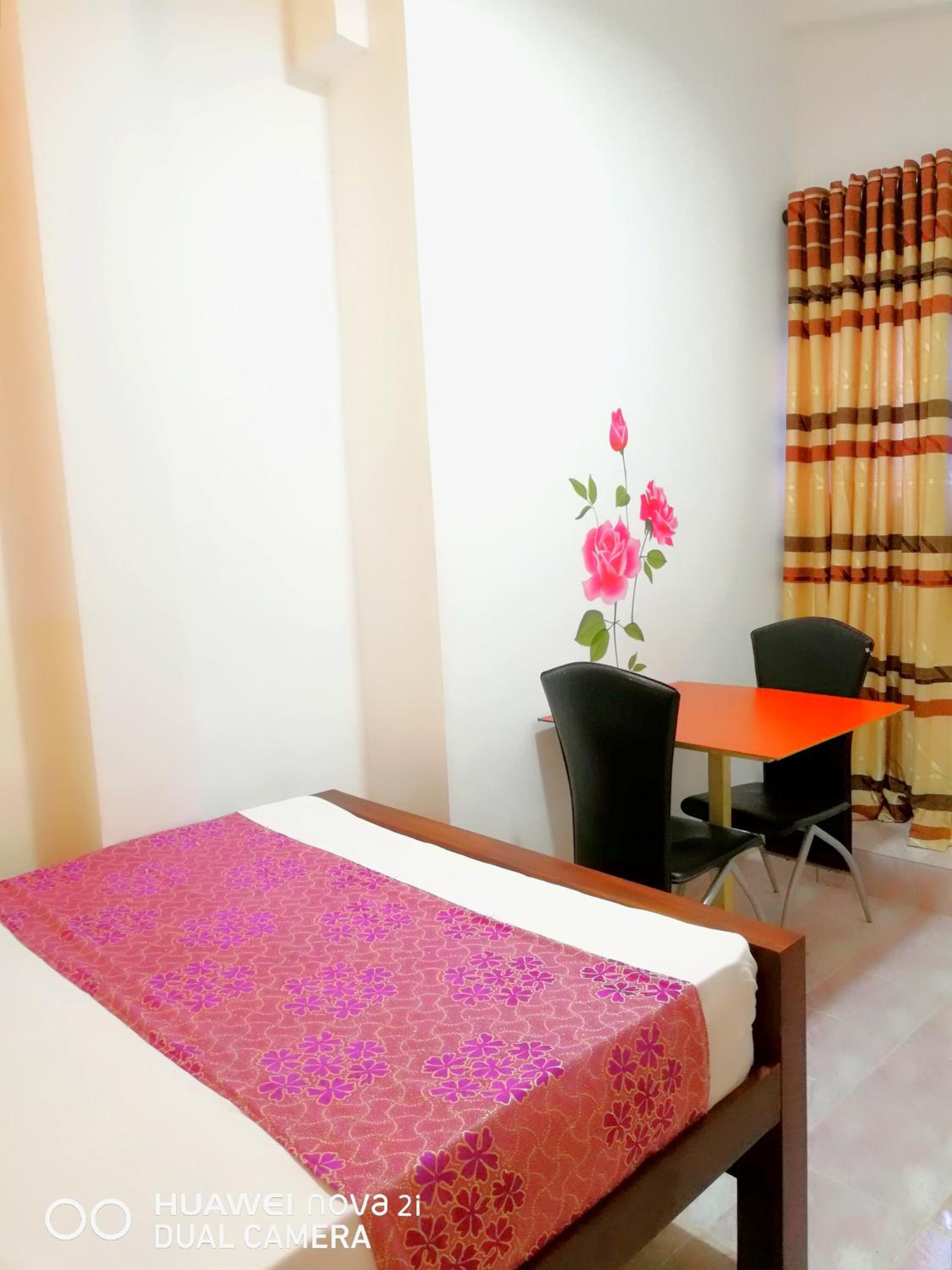 Standard Double Room - Photo 9