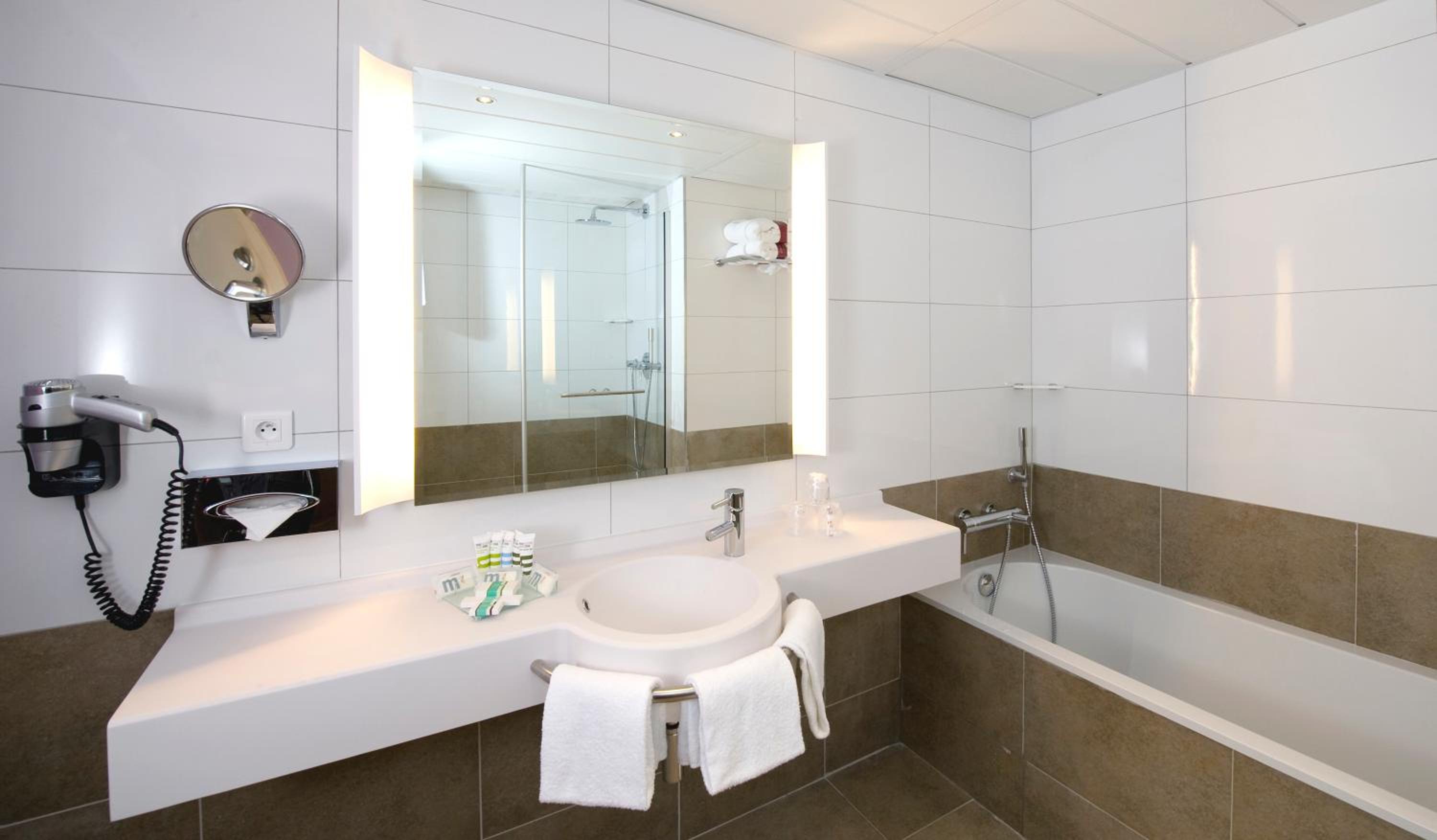 Standard Double Room - Photo 3