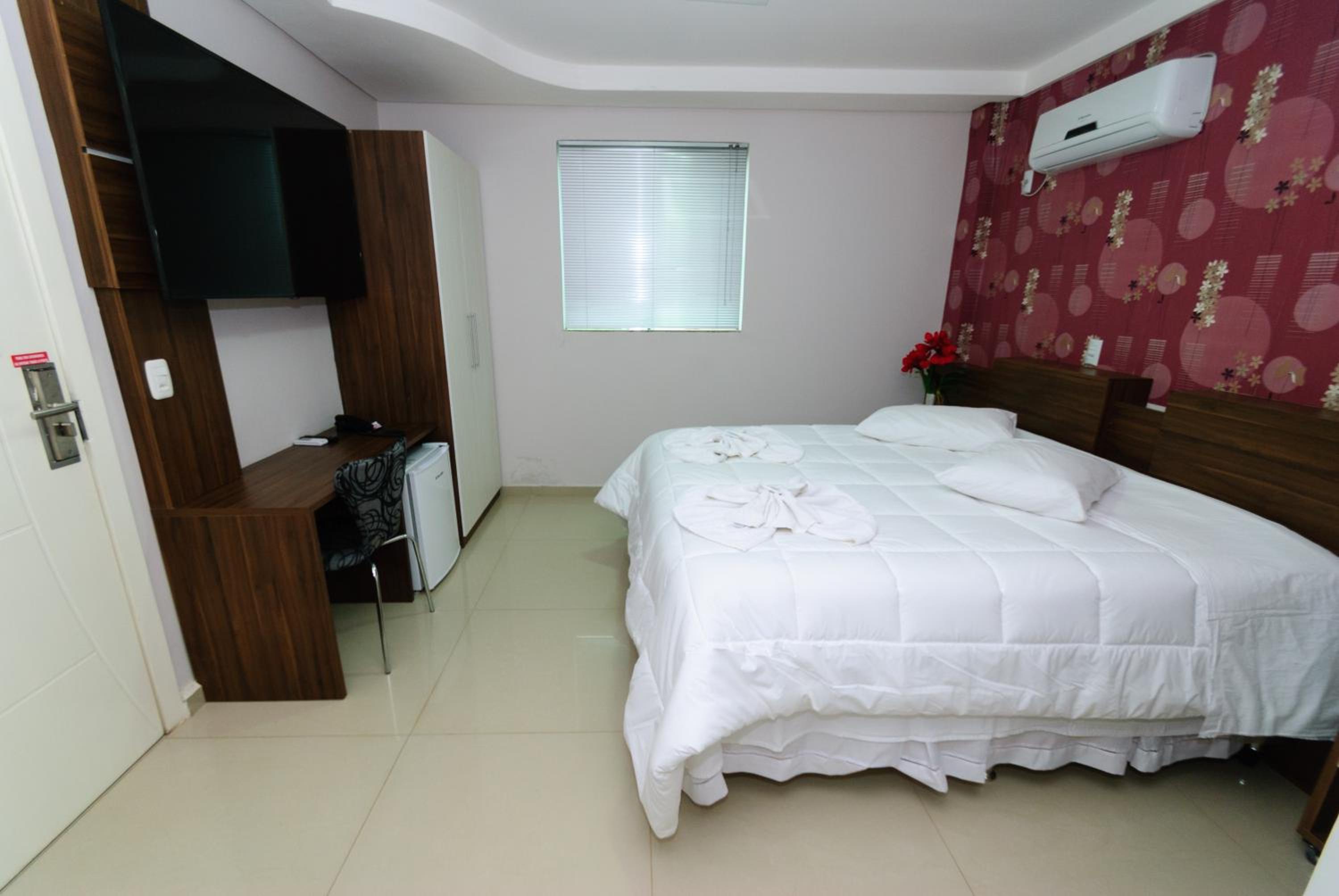 Queen Room with Spa Bath