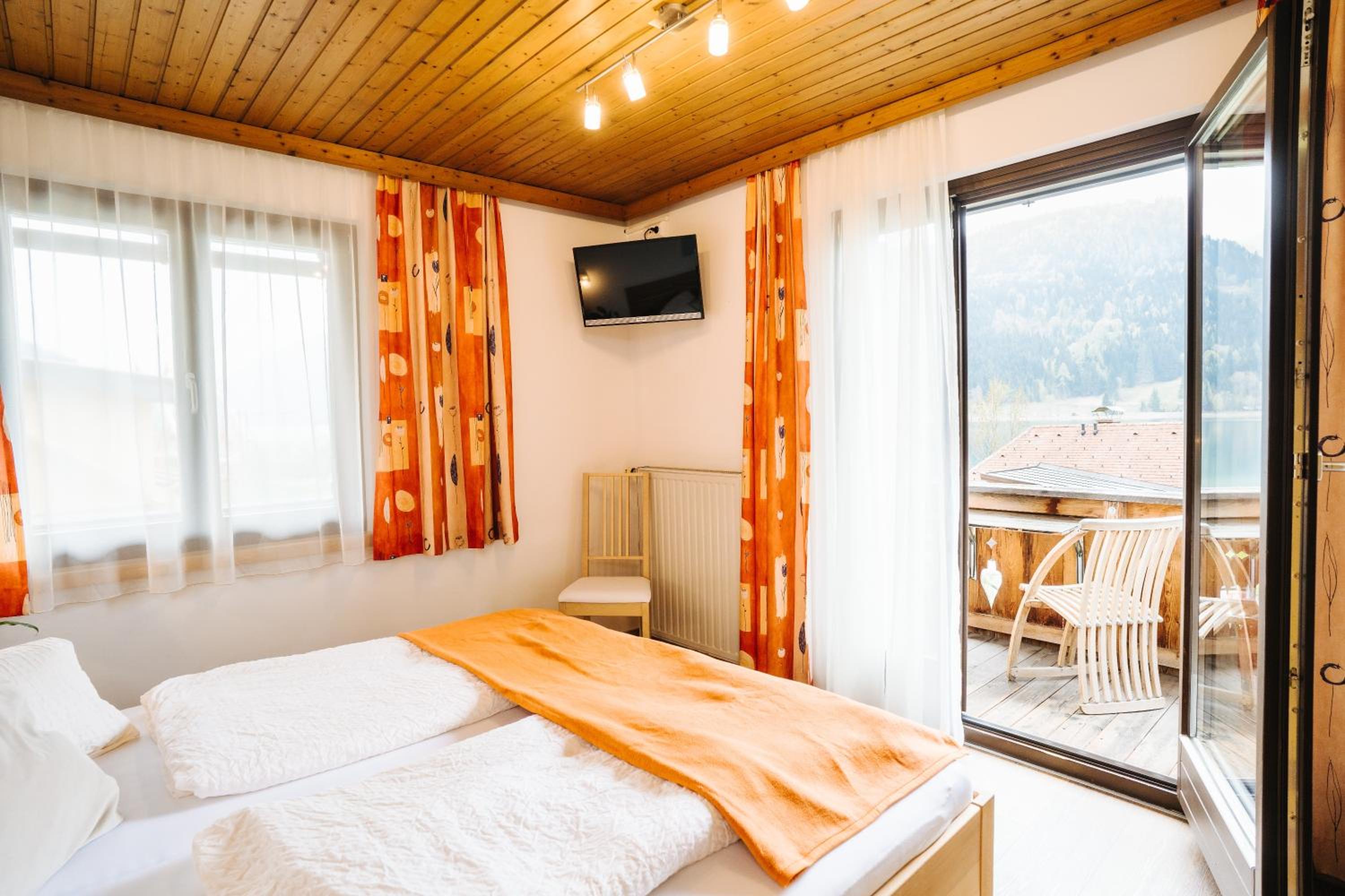 Double Room with Lake View