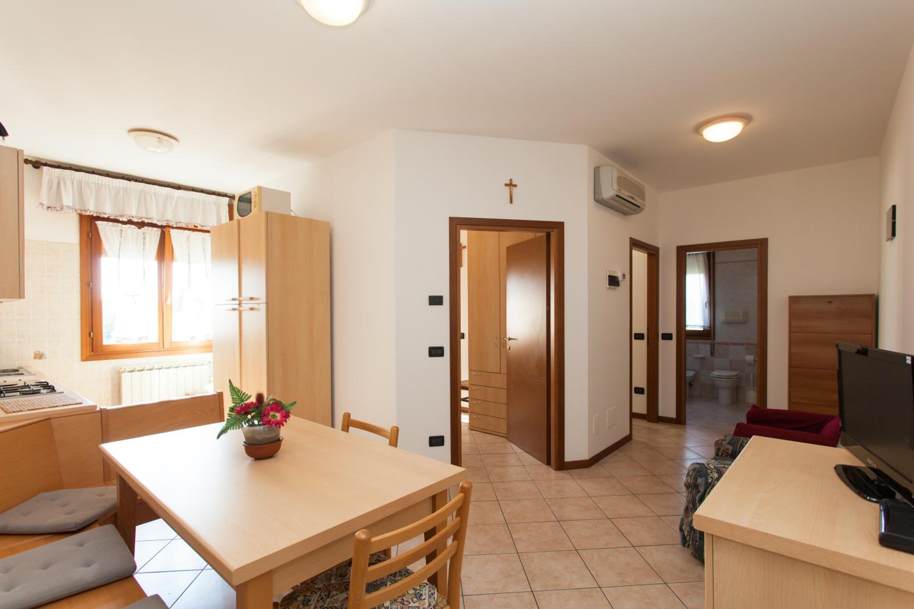 Apartment photo 3