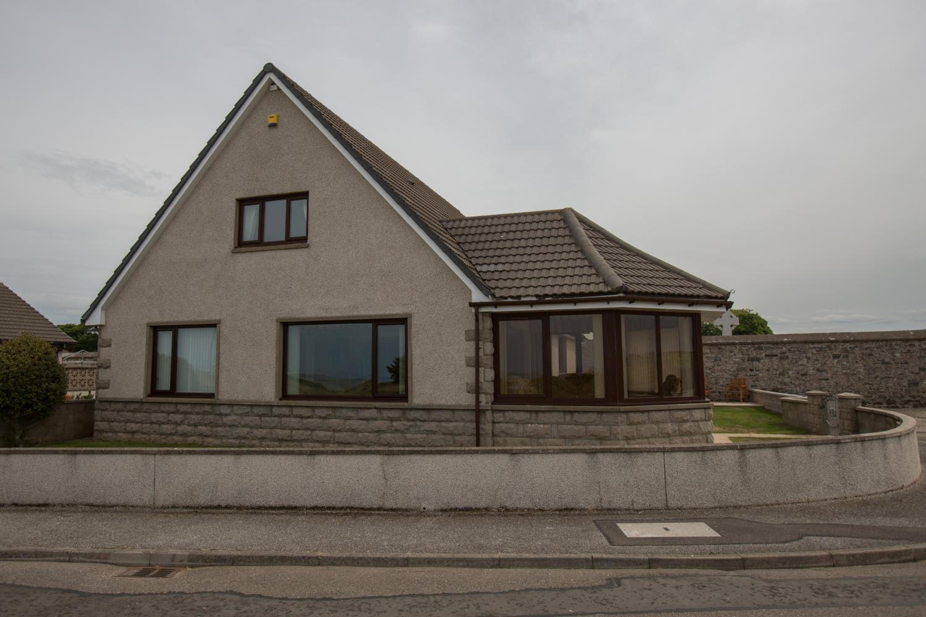 Four-Bedroom House photo 2