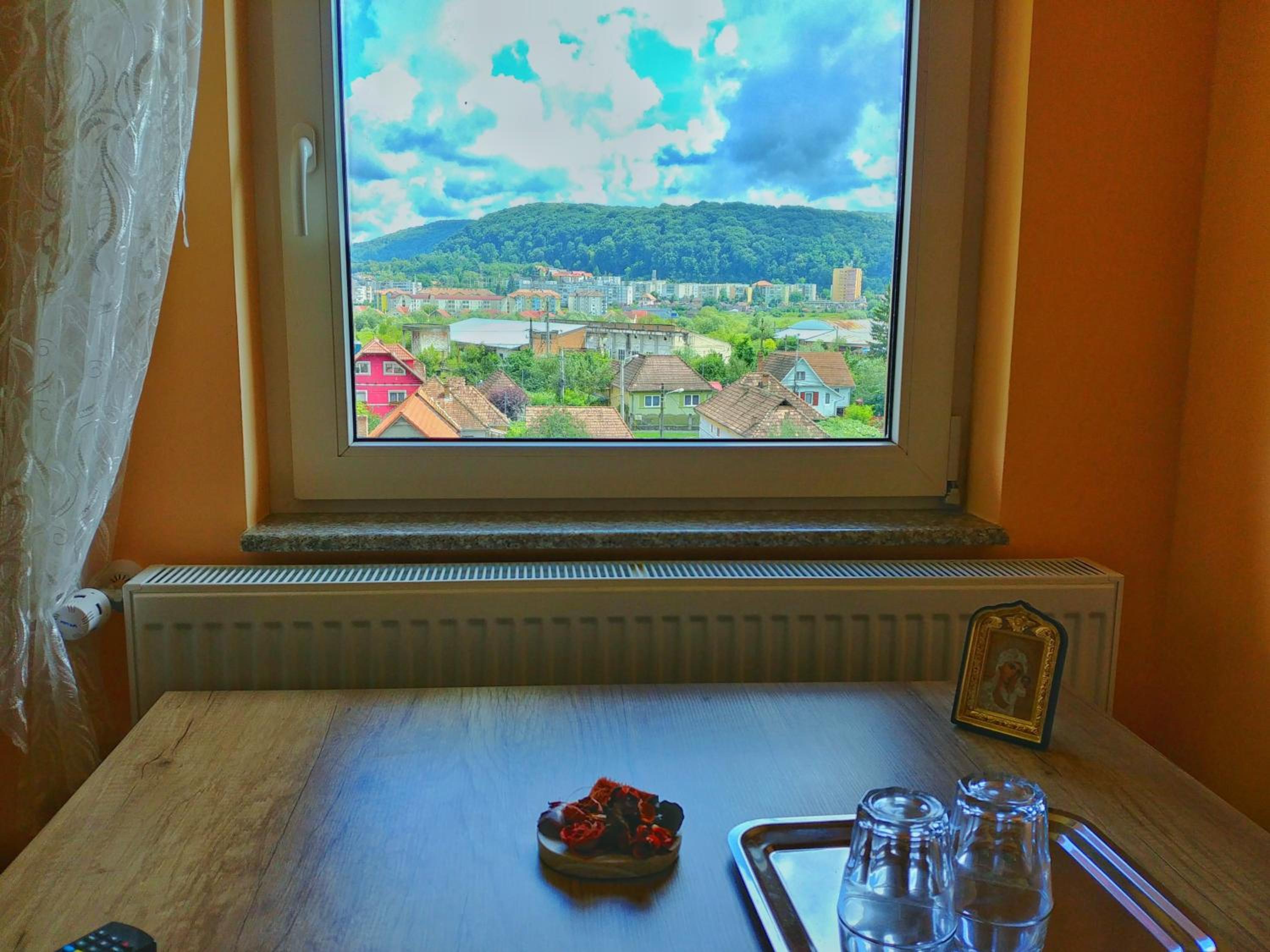 Double Room with Private Bathroom - Photo 4