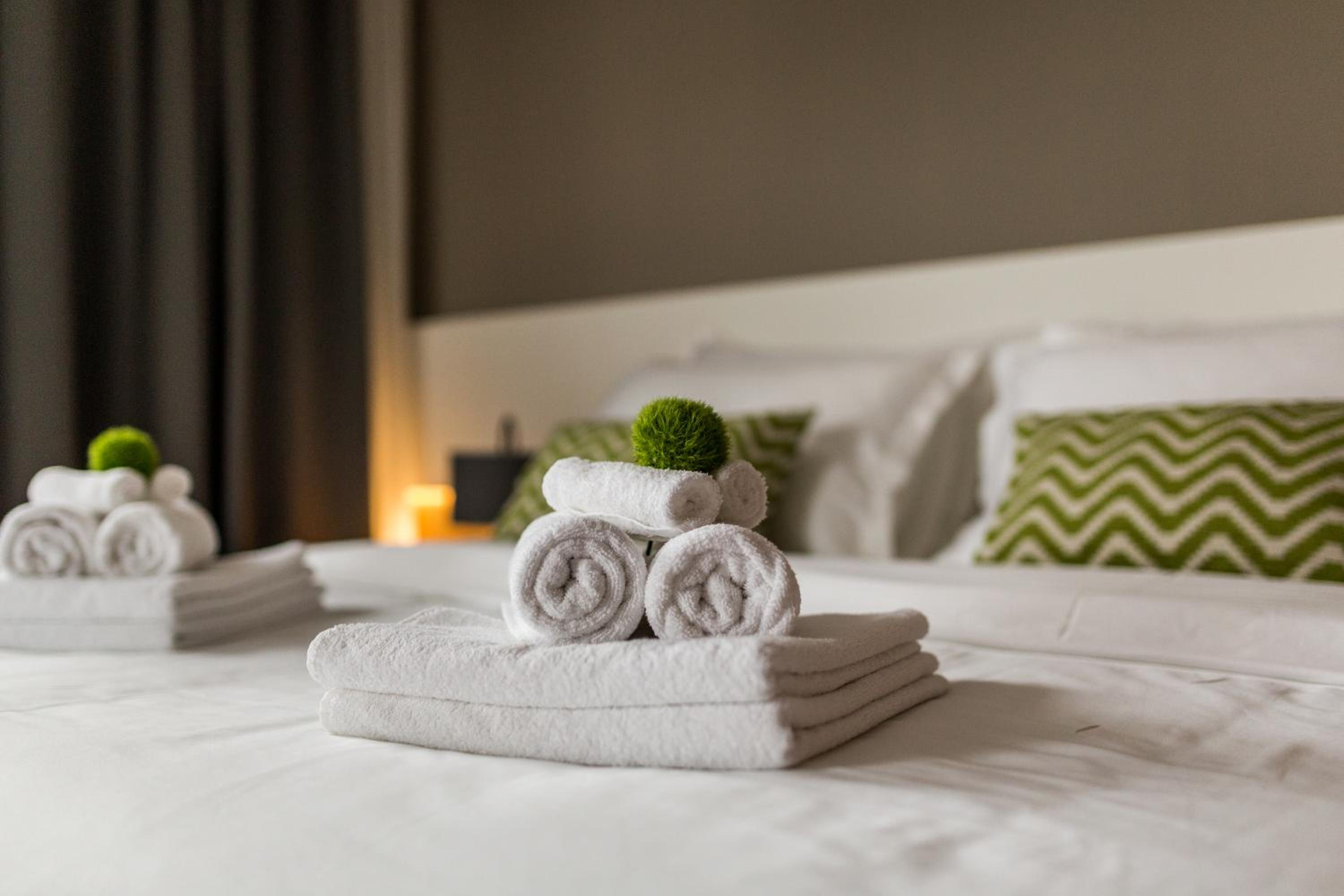 Deluxe Double Room with Balcony and Sea View - Photo 1